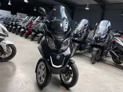 Piaggio MP3 400
