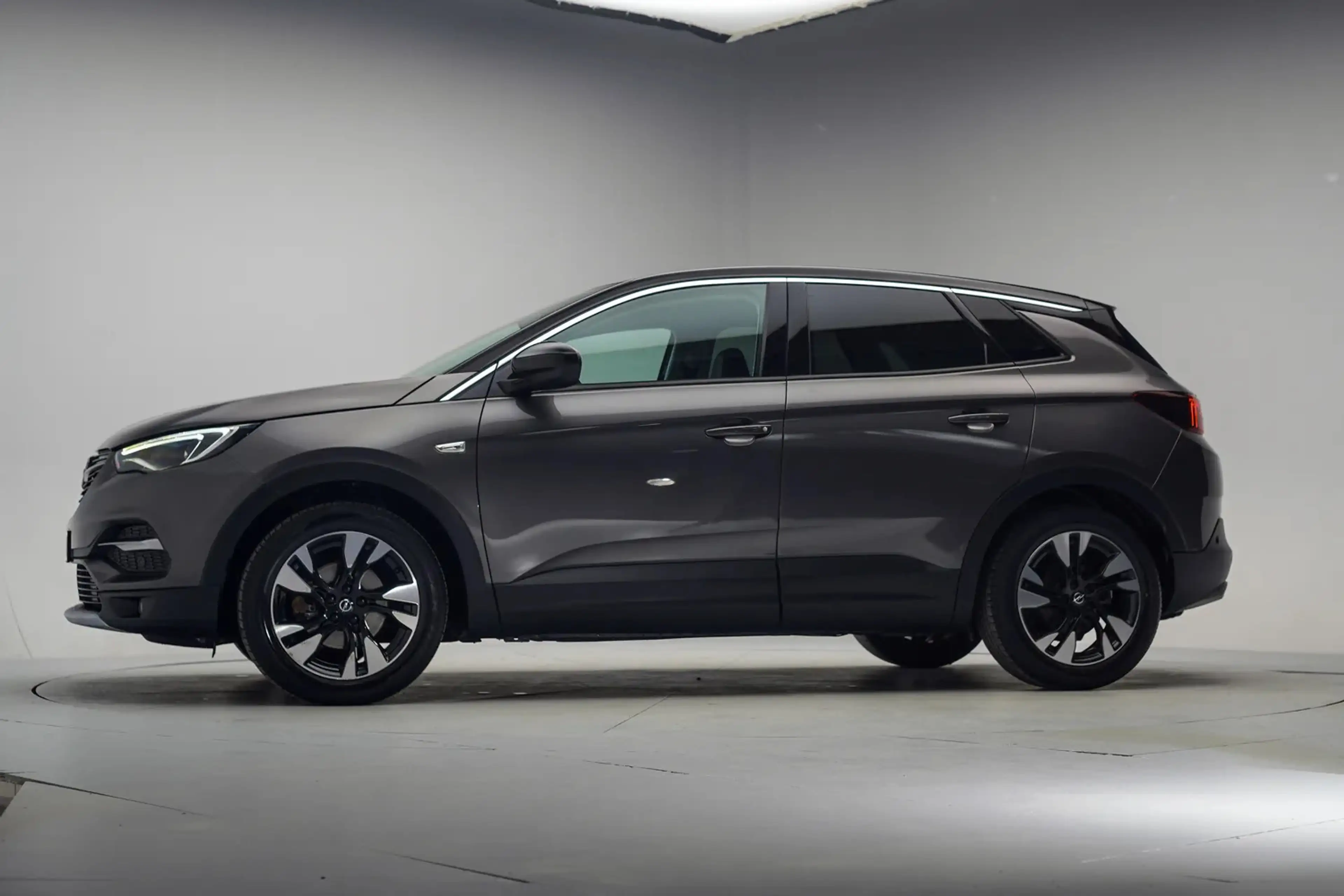 Opel Grandland X 1.2 T Business Executive Aut. [ Full led Leder Tre — photo 2