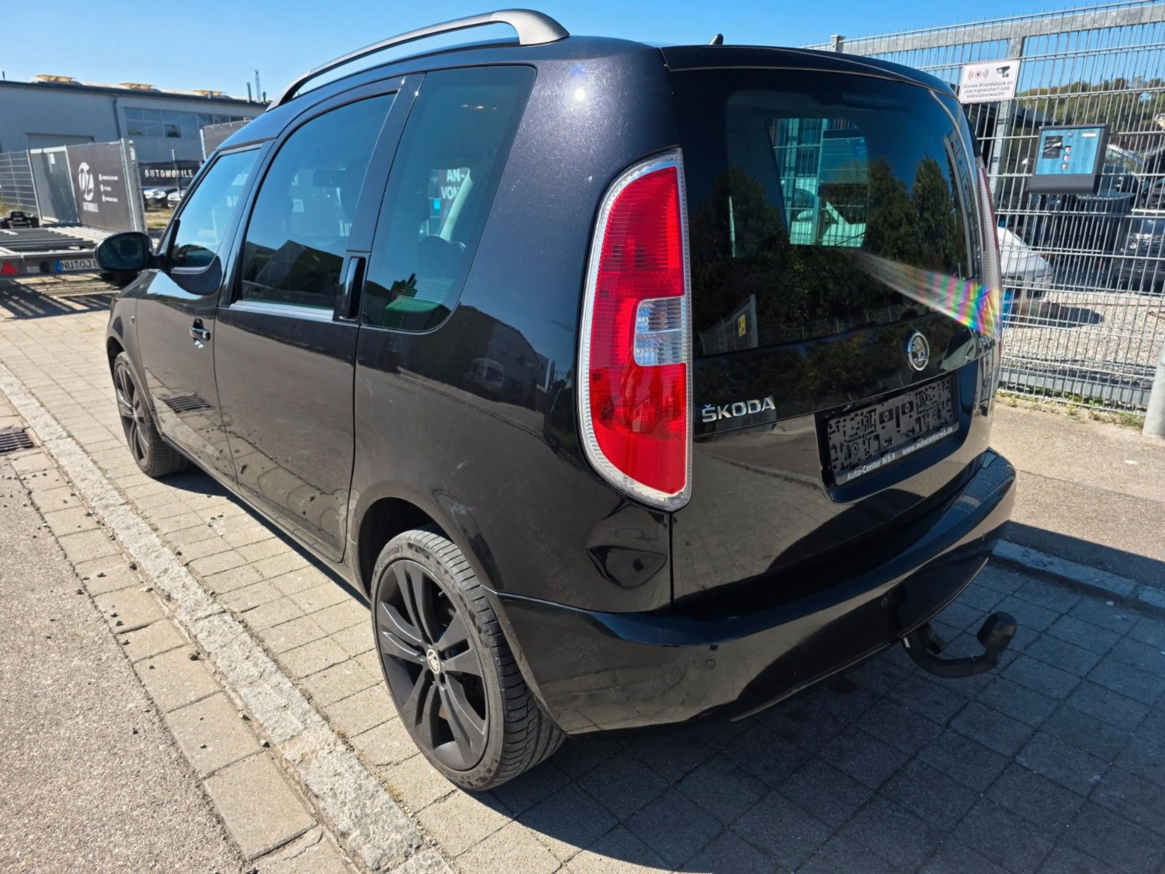 Skoda Roomster Noire — photo 3