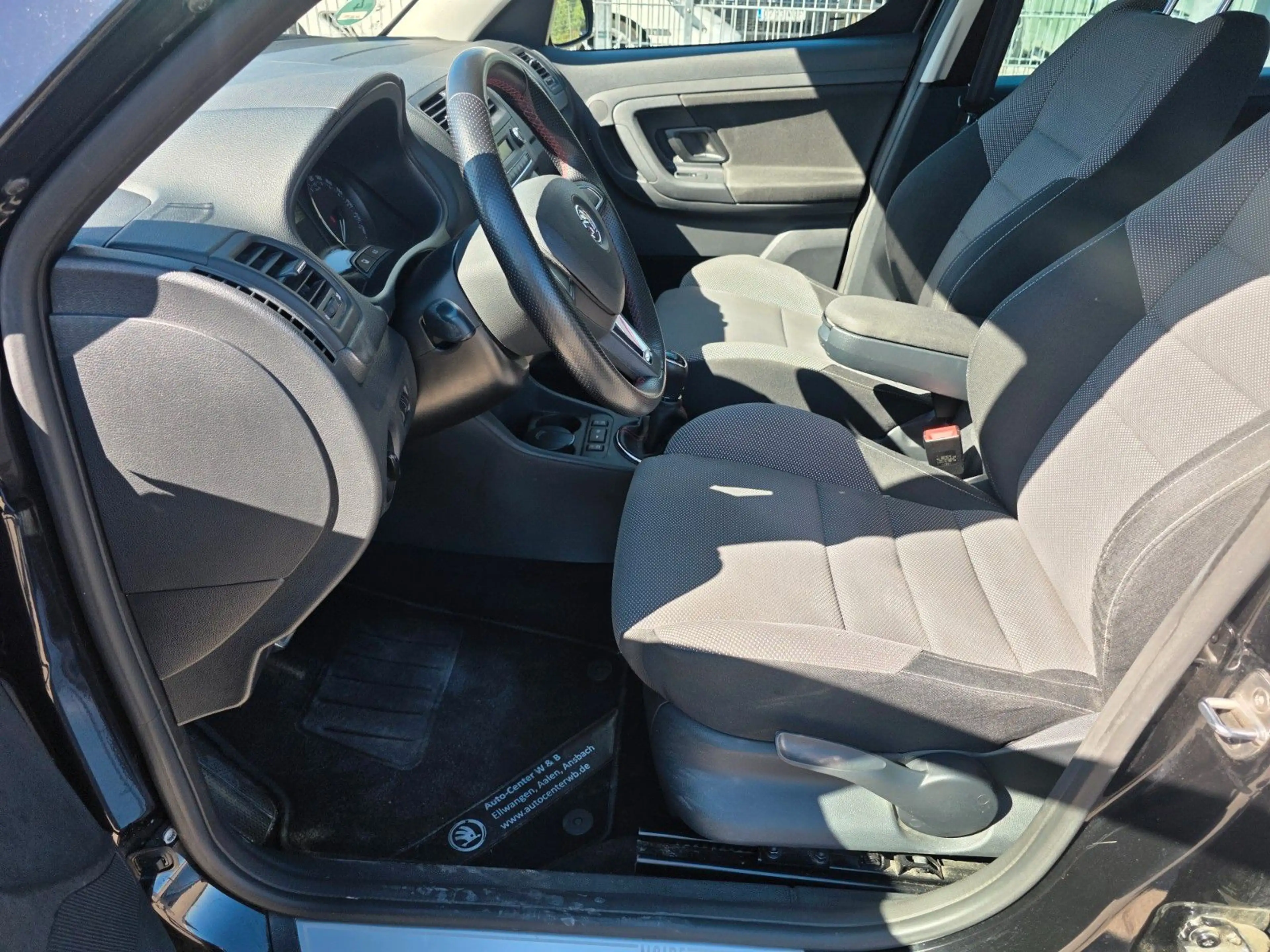 Skoda Roomster Noire — photo 8