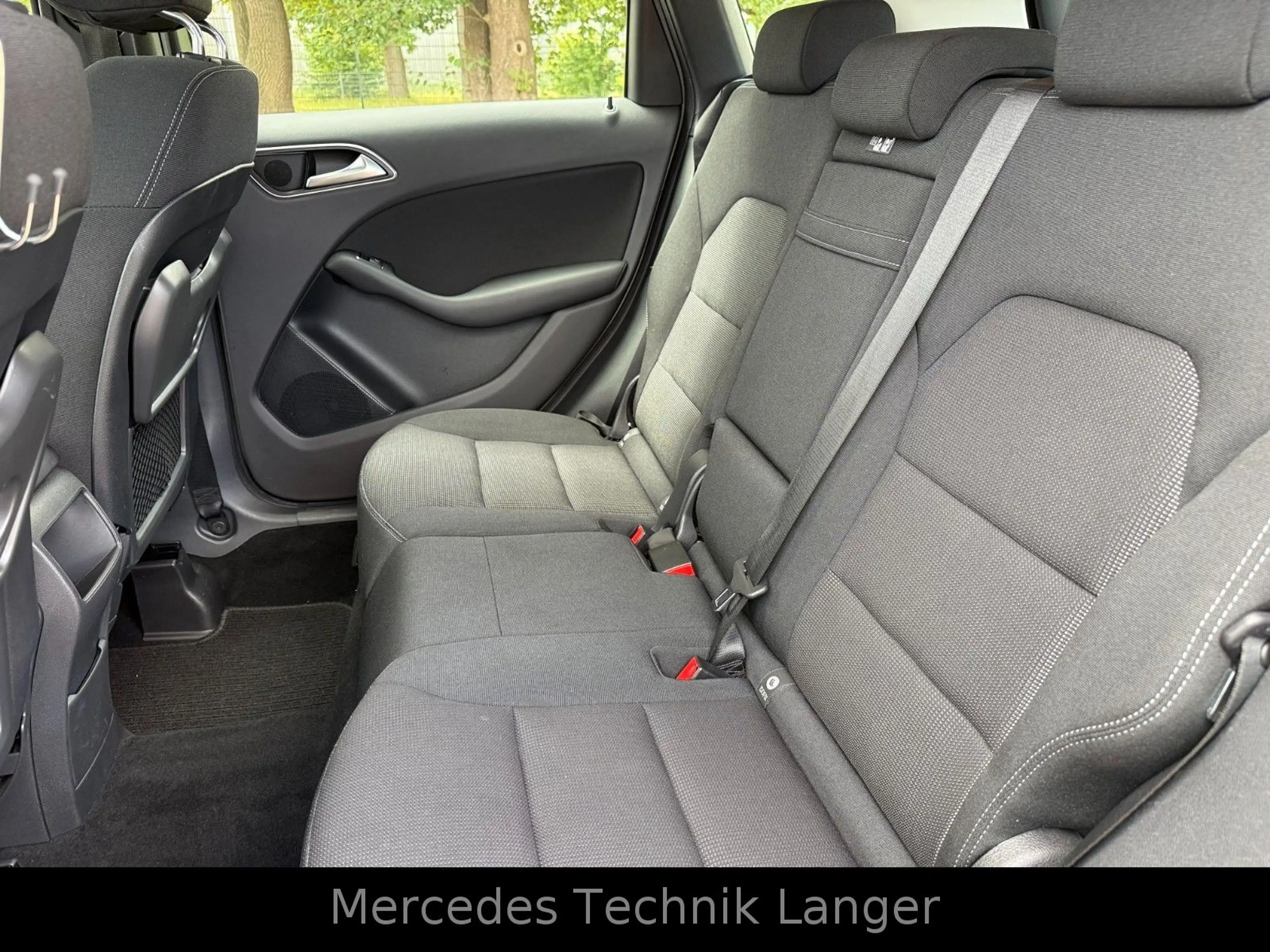 Mercedes-Benz B 200 /Automatik/SERVICE NEU/TÜV NEU — photo 10