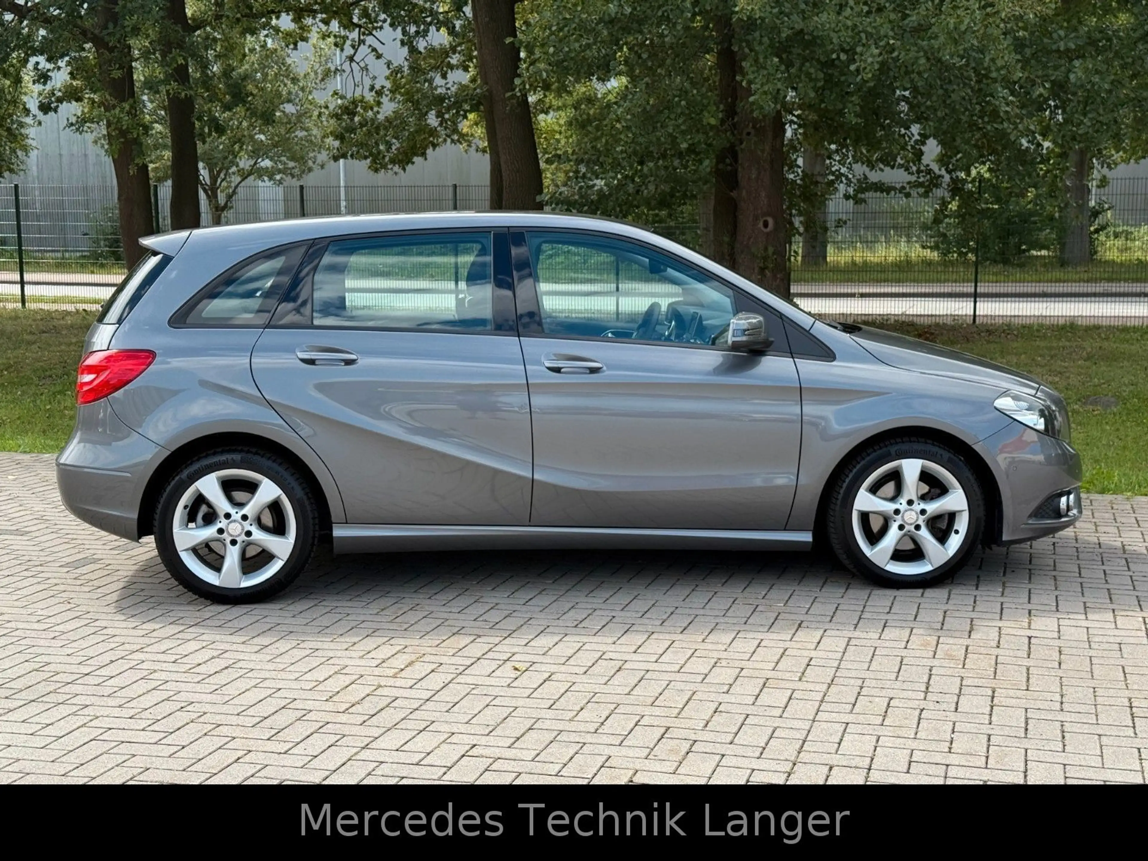 Mercedes-Benz B 200 /Automatik/SERVICE NEU/TÜV NEU — photo 4