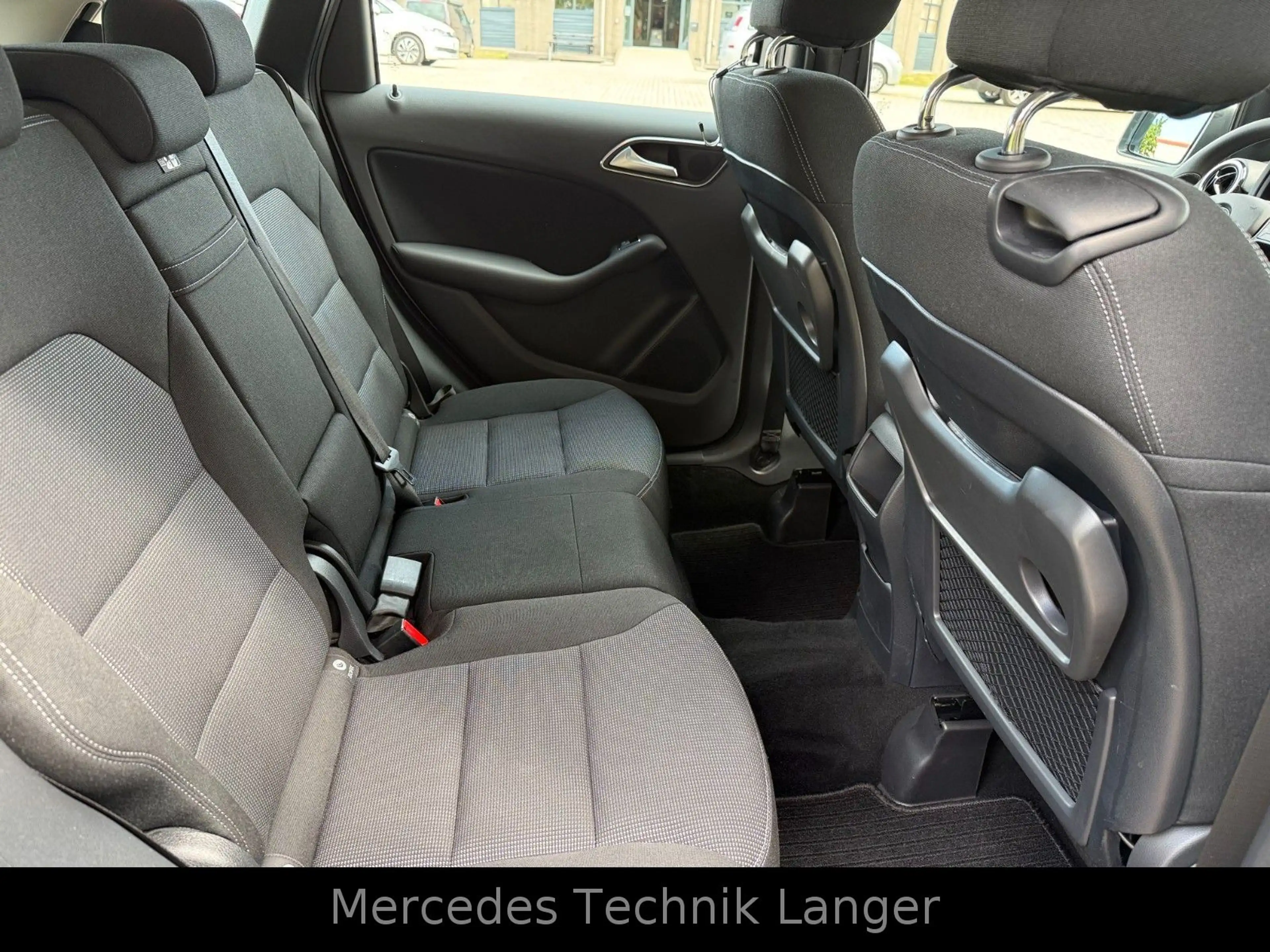 Mercedes-Benz B 200 /Automatik/SERVICE NEU/TÜV NEU — photo 11