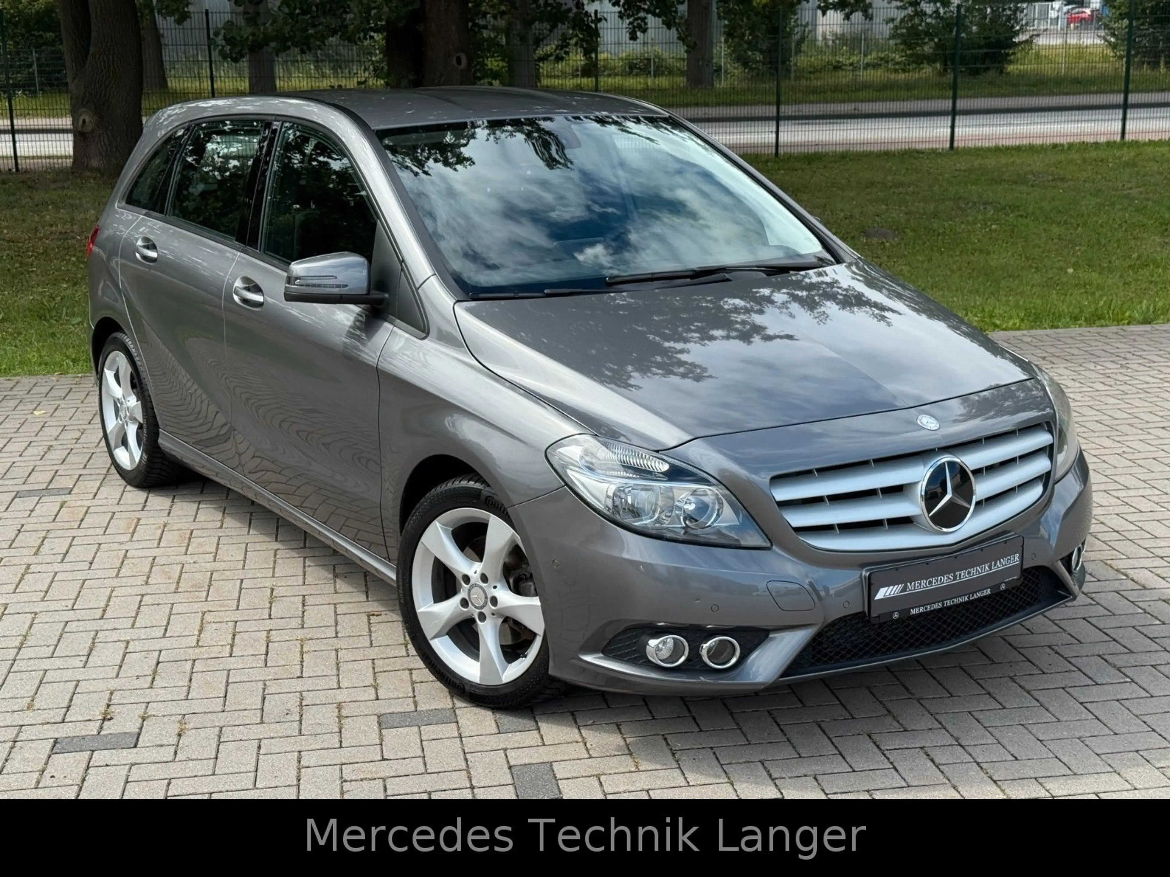 Mercedes-Benz B 200 /Automatik/SERVICE NEU/TÜV NEU — photo 2