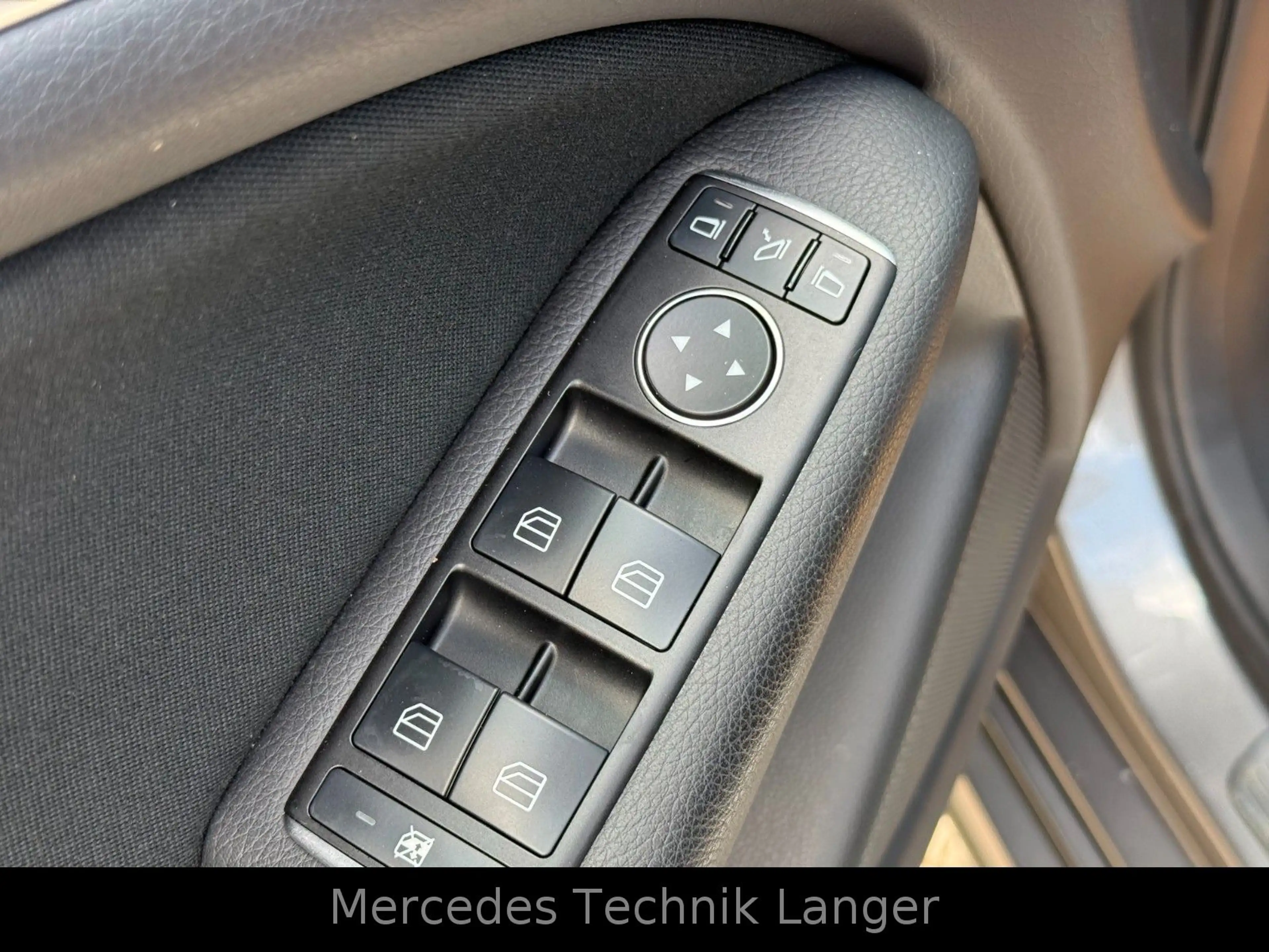 Mercedes-Benz B 200 /Automatik/SERVICE NEU/TÜV NEU — photo 13