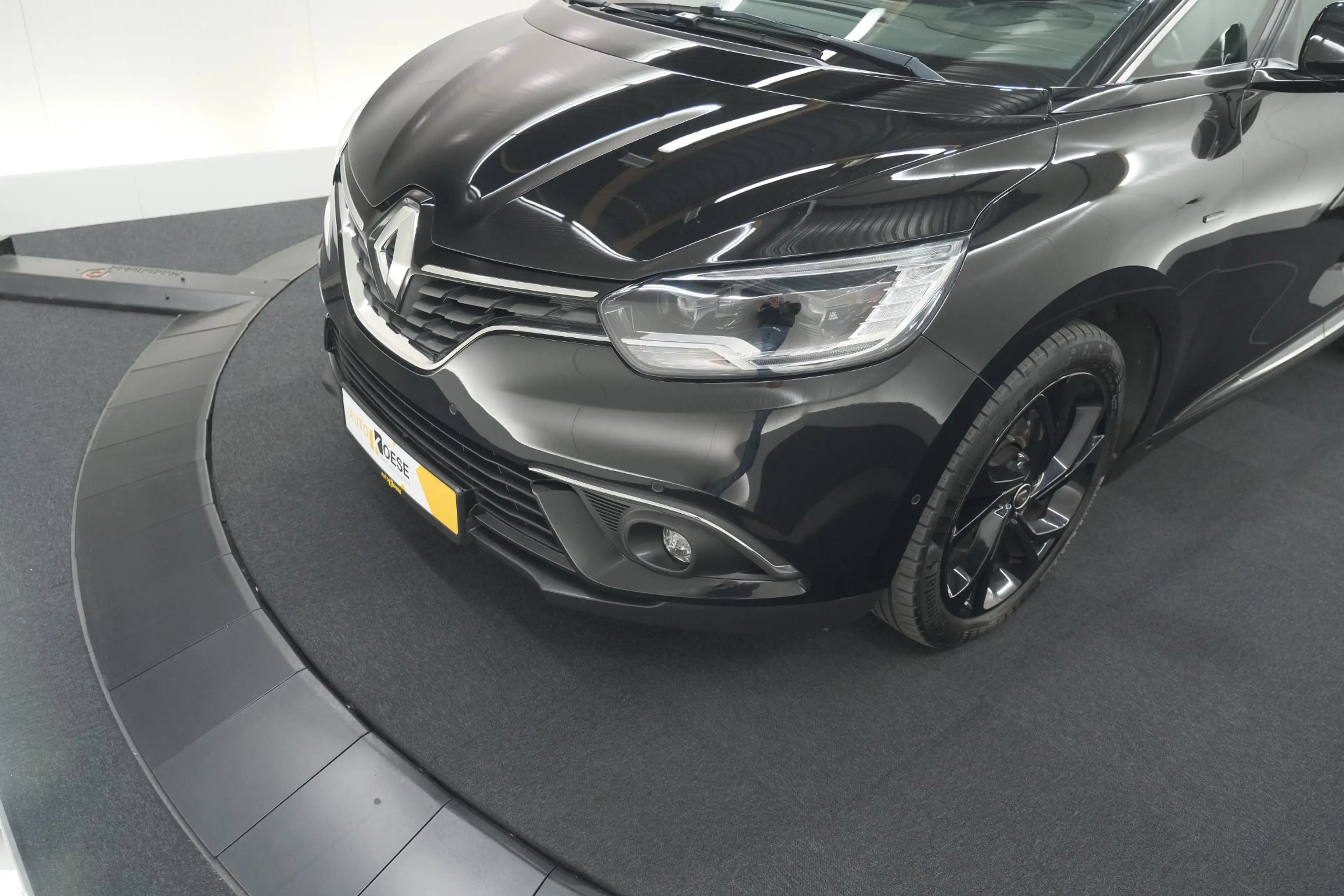 Renault Scenic TCe 140 EDC Black Edition | Trekhaak | Panoramadak — photo 11