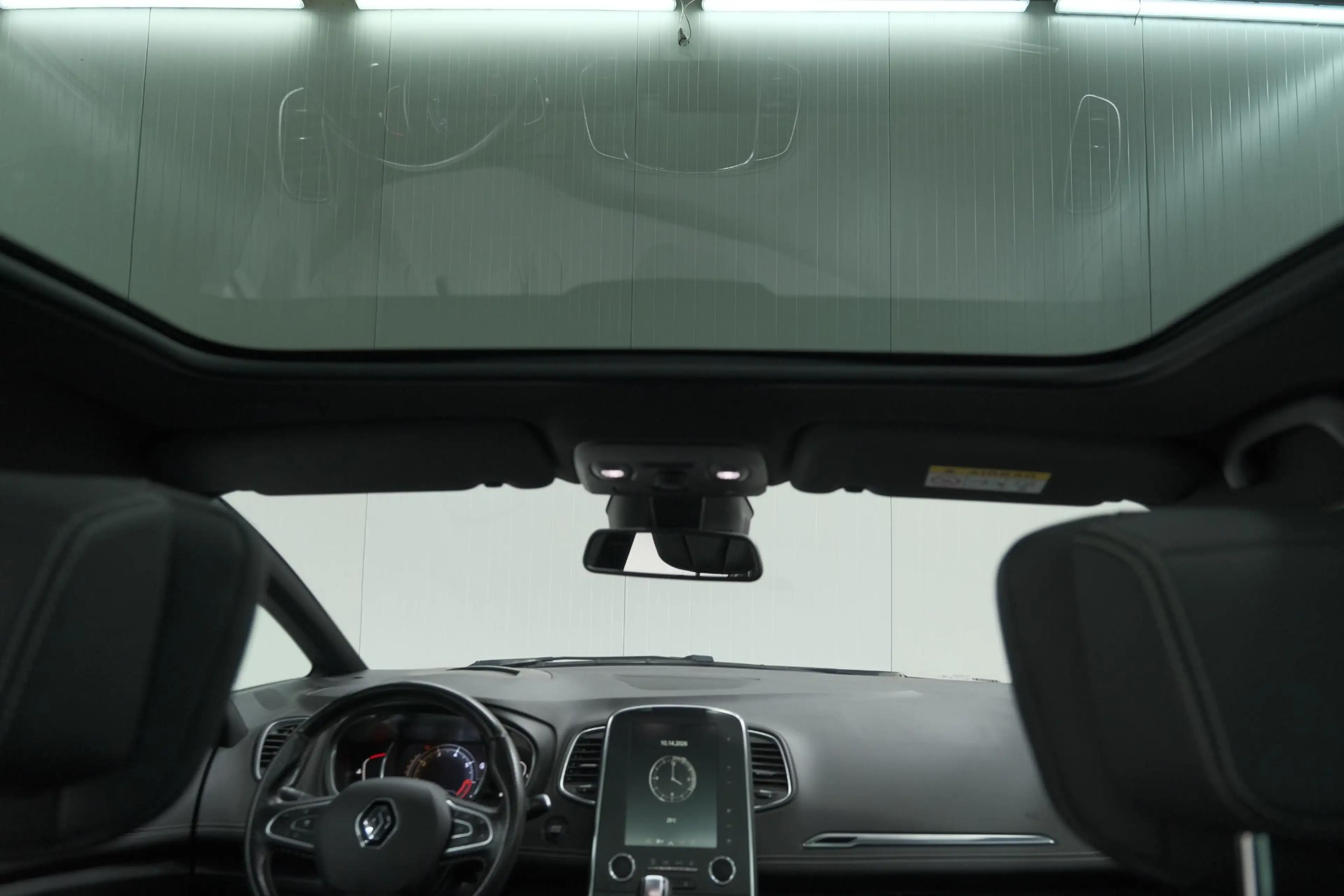 Renault Scenic TCe 140 EDC Black Edition | Trekhaak | Panoramadak — photo 4