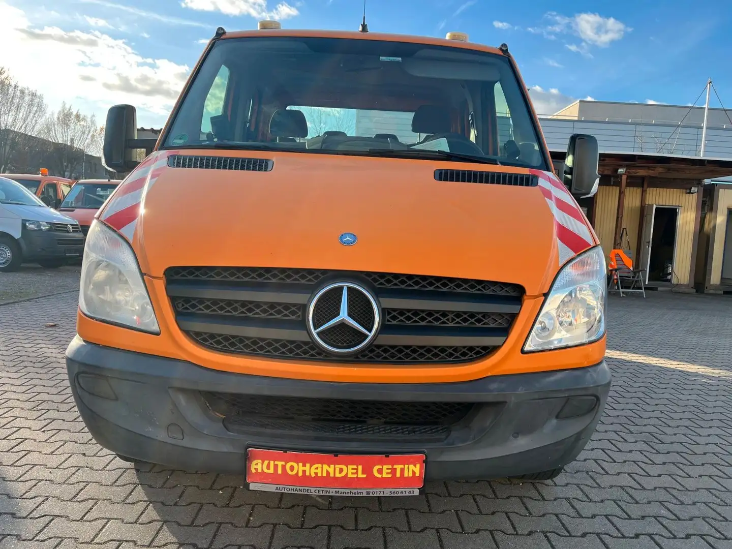 Mercedes-Benz Sprinter II Pritsche/DoKa /311 CD Orange - 2