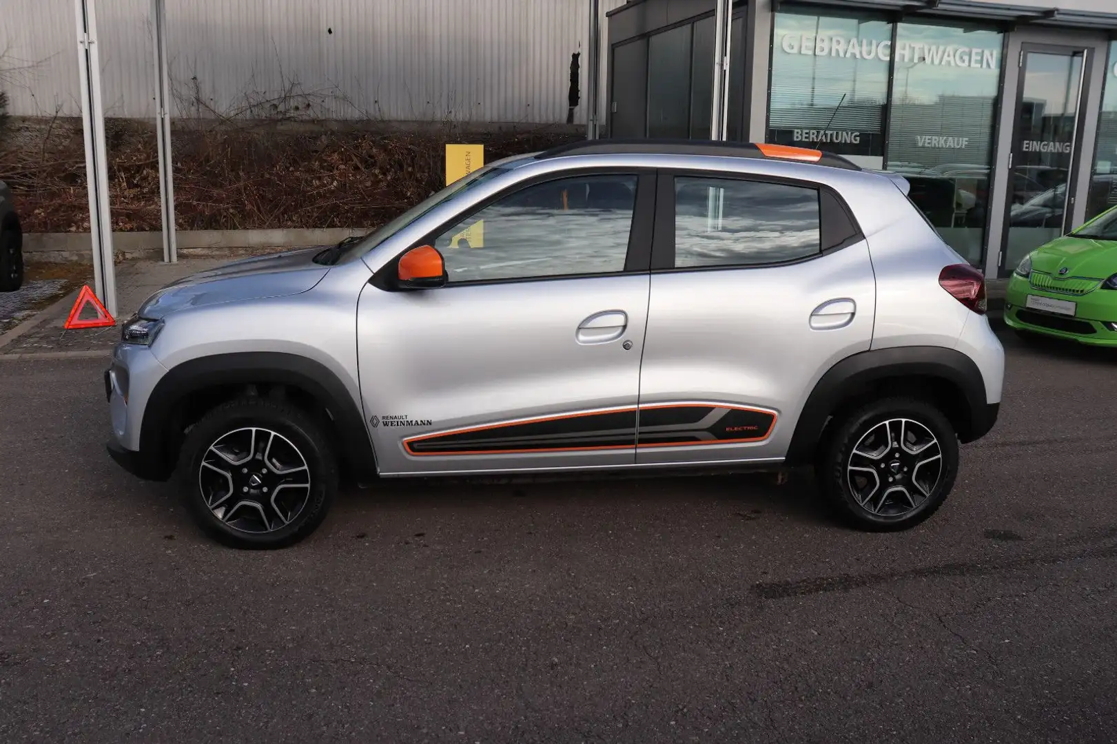 Dacia Spring Electric Comfort Plus, Look-Paket Orange Silber - 2