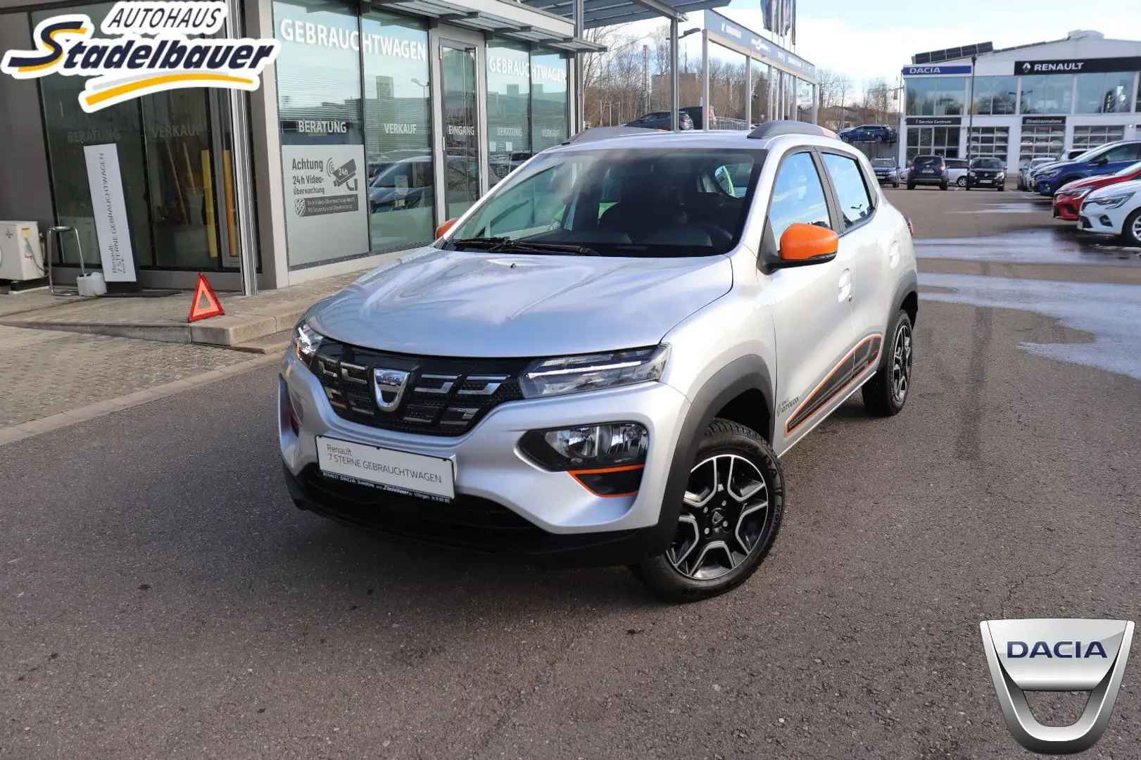 Dacia Spring Electric Comfort Plus, Look-Paket Orange Silber - 1
