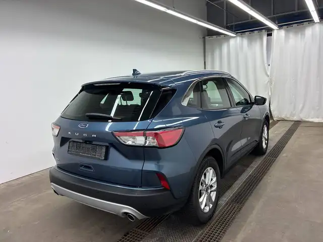 Ford Kuga view 4