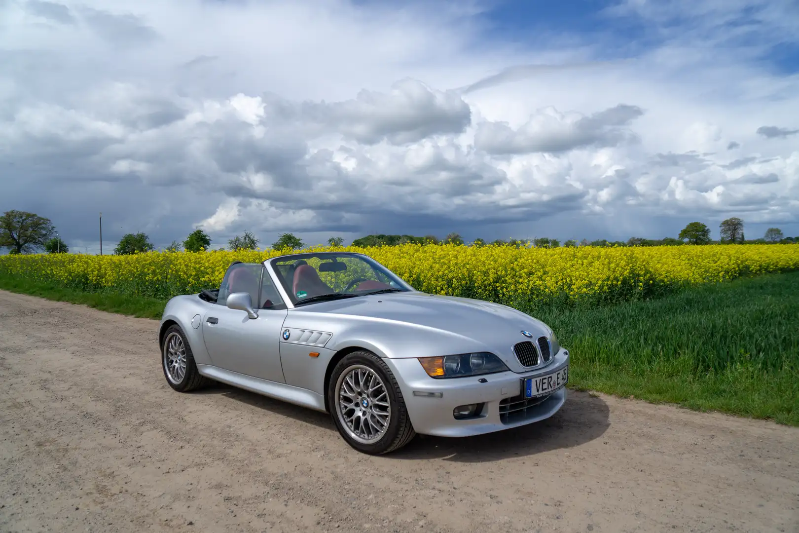 BMW Z3 Roadster 3.0i gepflegtes Cabrio im Originalzustand Silber - 2