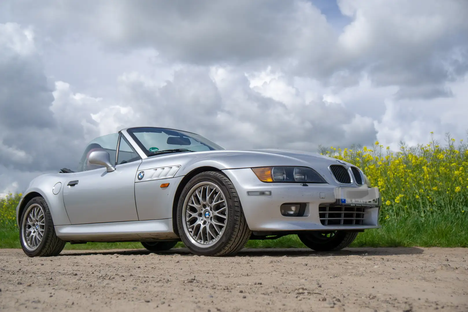 BMW Z3 Roadster 3.0i gepflegtes Cabrio im Originalzustand Silber - 1