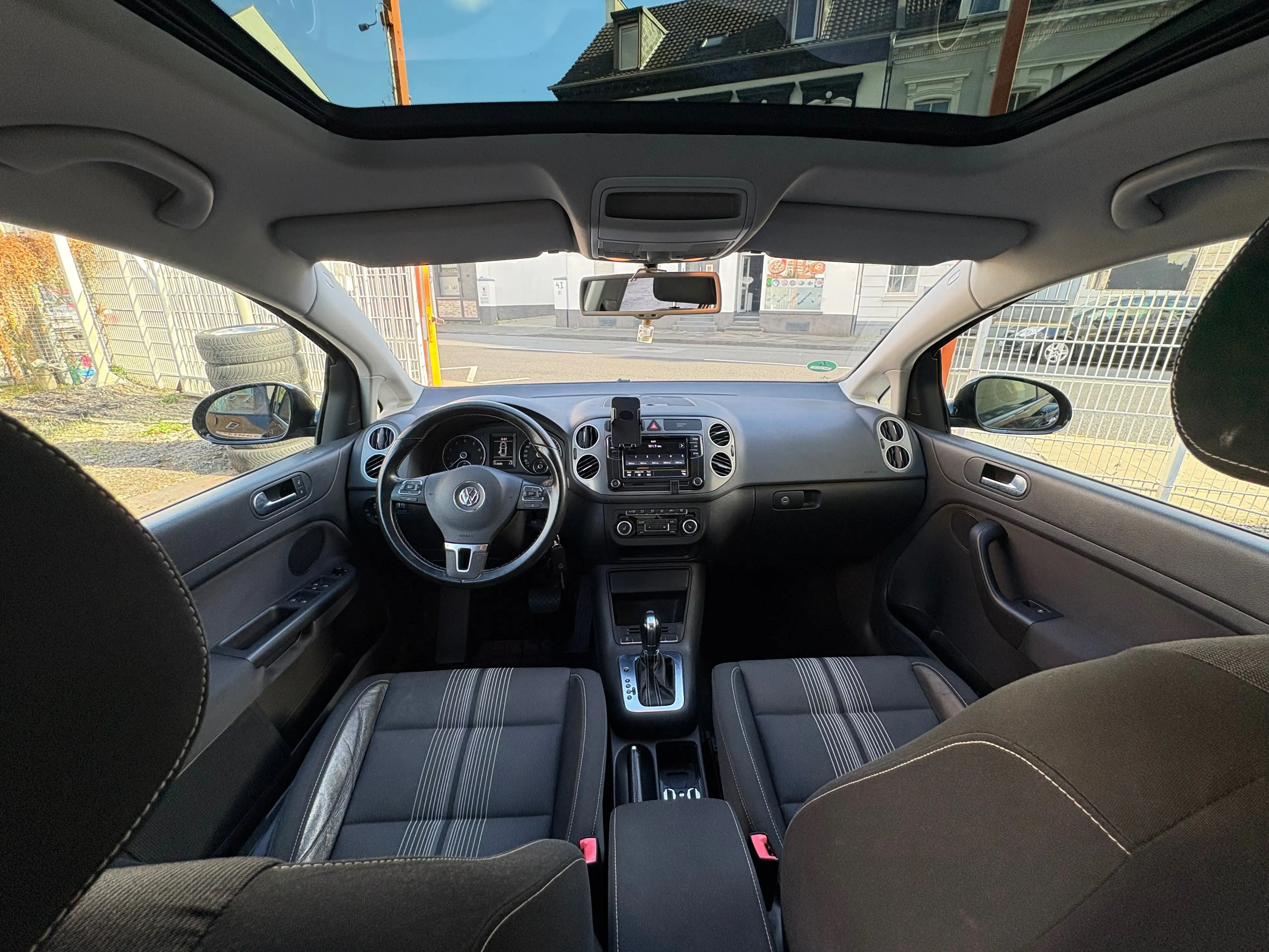 Volkswagen Golf Plus Match AUTOMATIK SCHIEBEDACH KLIMAAUTOMTIK TOP AUSATTUNG SITZHEIZUNGGARANTIE LENKRADFERNBEDIENUNG — photo 11