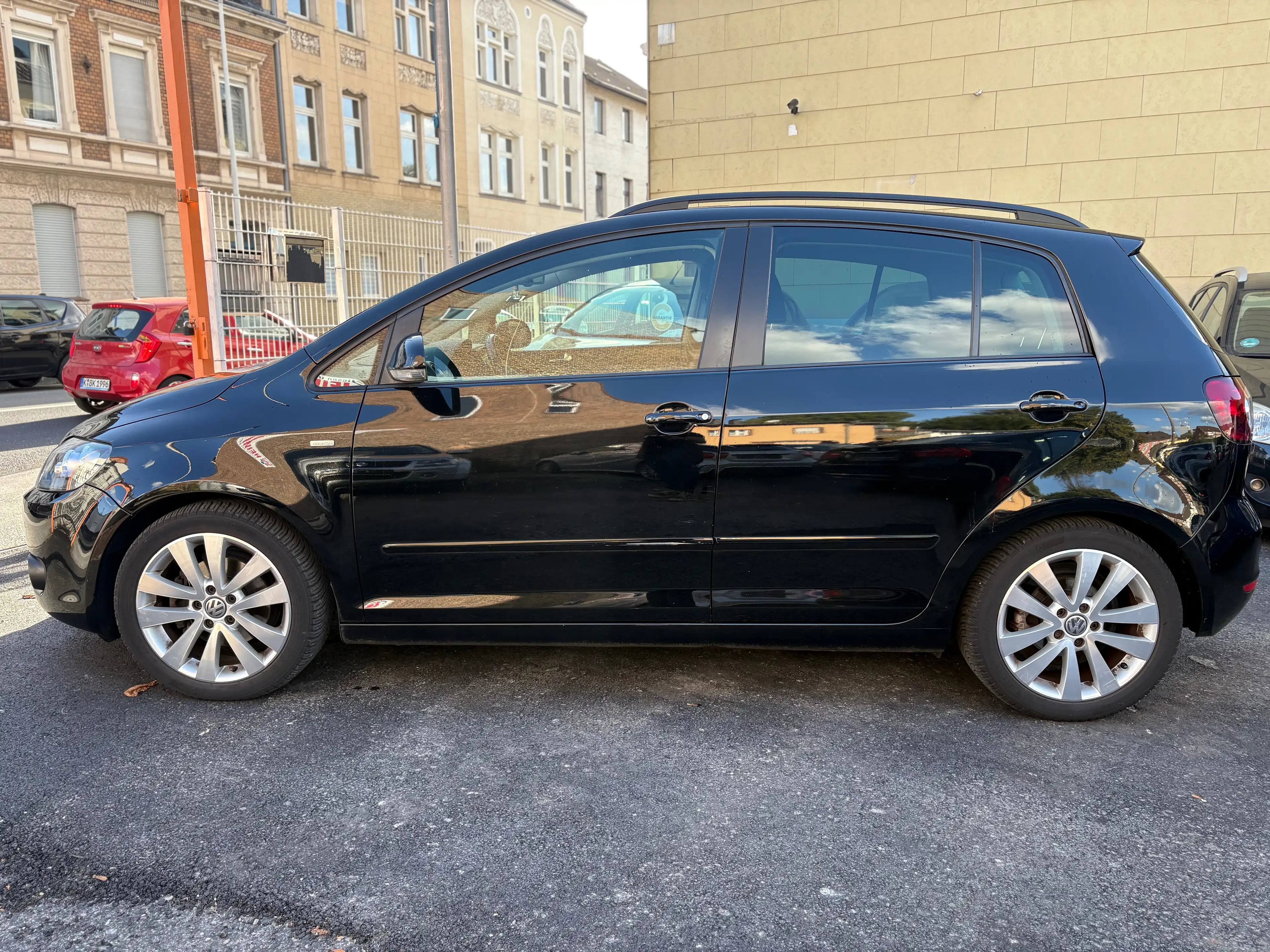 Volkswagen Golf Plus Match AUTOMATIK SCHIEBEDACH KLIMAAUTOMTIK TOP AUSATTUNG SITZHEIZUNGGARANTIE LENKRADFERNBEDIENUNG — photo 5