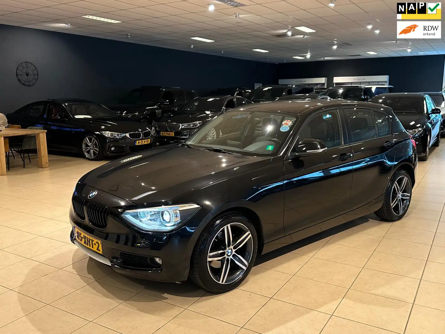 BMW 118 1-serie 118i Business|NL-Auto|NAP|Xenon|Navi|Clima Nero - 1