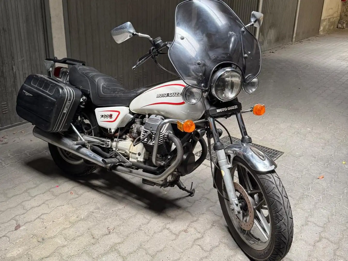 Moto Guzzi V 65 custom Bianco - 2