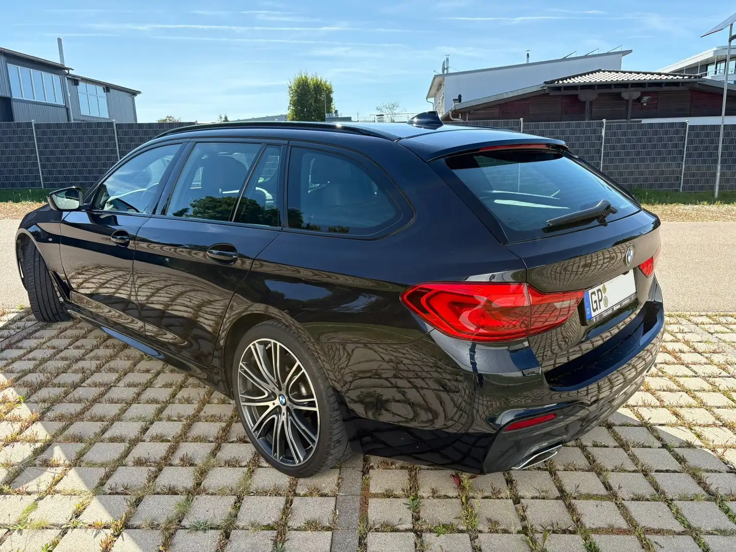 BMW 540 540d xDrive Touring Aut. Sport Line Blau - 1