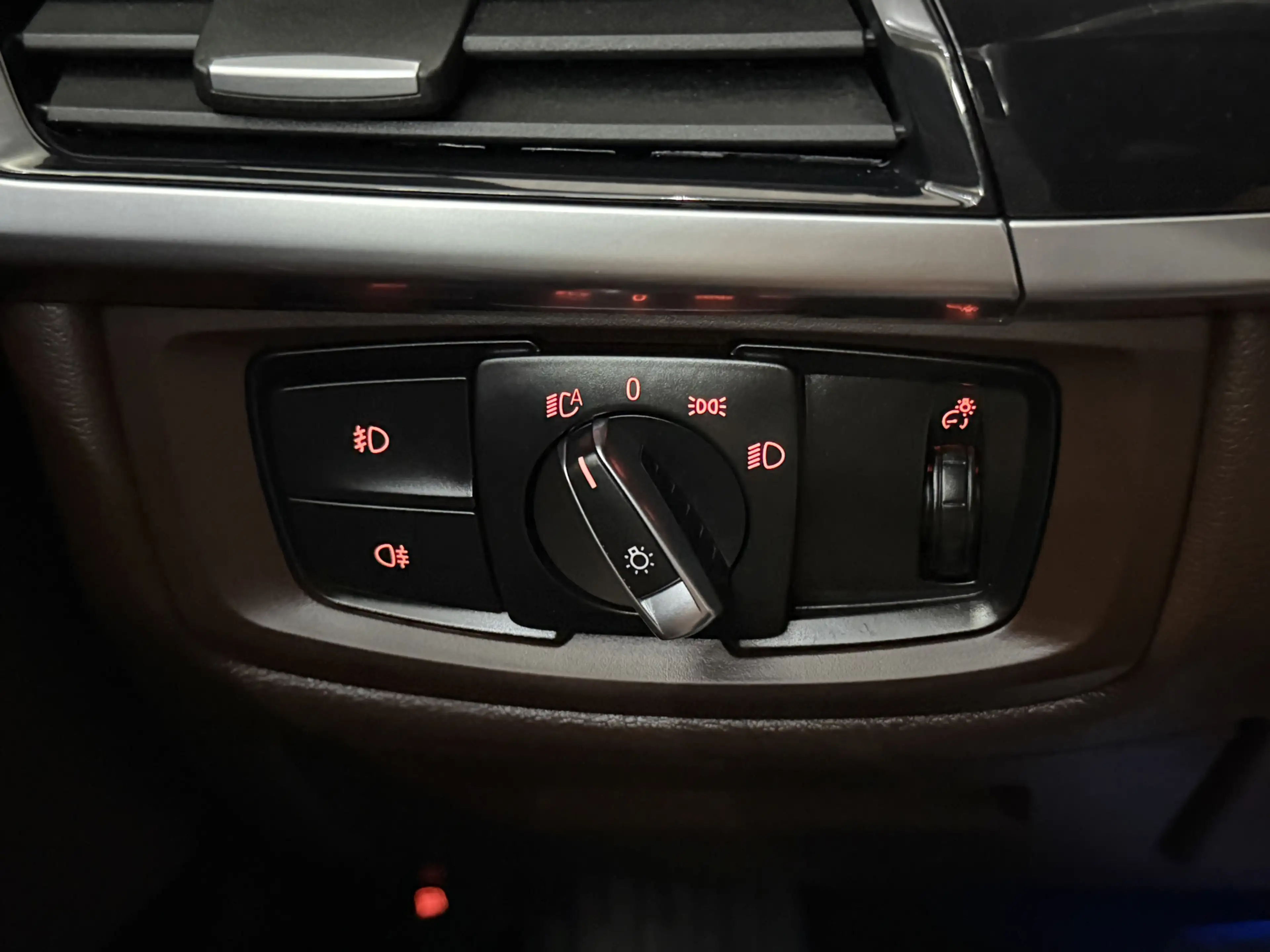 BMW X5 xDrive40e iPerformance High Executive Plug-in Lede — photo 30