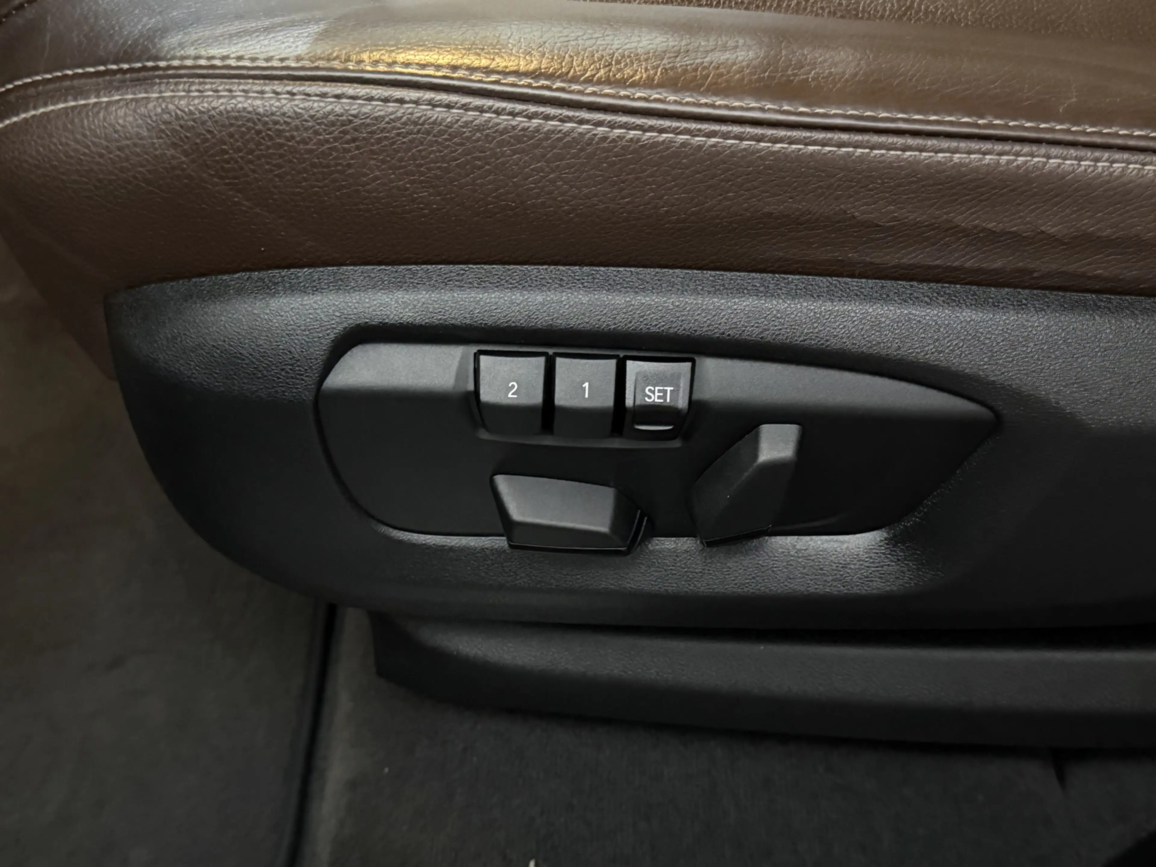 BMW X5 xDrive40e iPerformance High Executive Plug-in Lede — photo 14