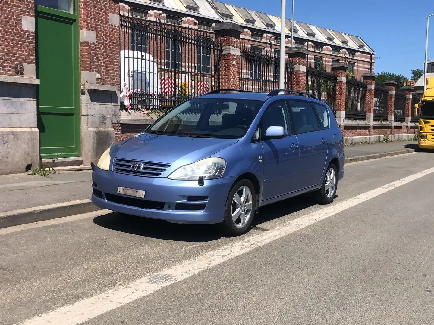 Toyota Avensis Verso Avensis Verso 2.0i VVT-i 16v D4 Linea Sol 7pl. Blau - 1