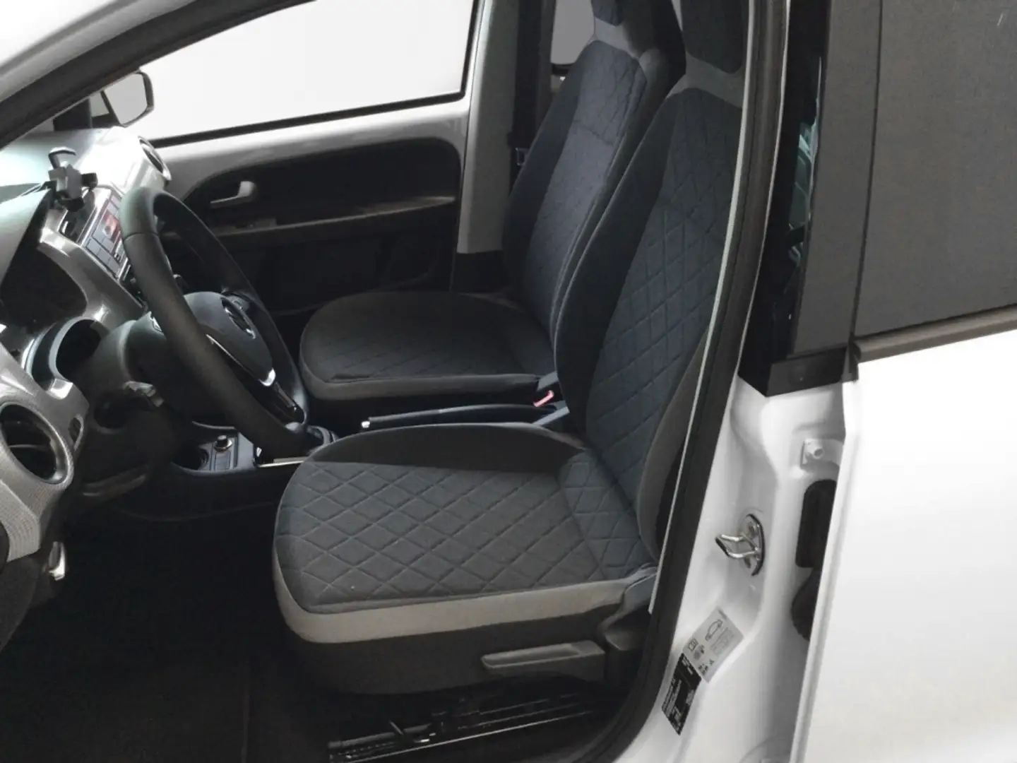 Volkswagen e-up! e - Edition 61 kW 32,3 kWh 1-Gang-Automatik Weiß - 2