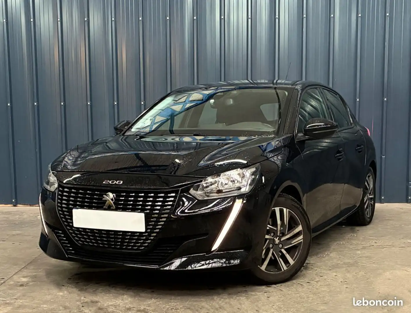 Peugeot 208 Allure 1.2 100ch Garantie 1 an Caméra 360 Régulateur de vitesse Essuie-glaces automatiques Phares Nero - 1