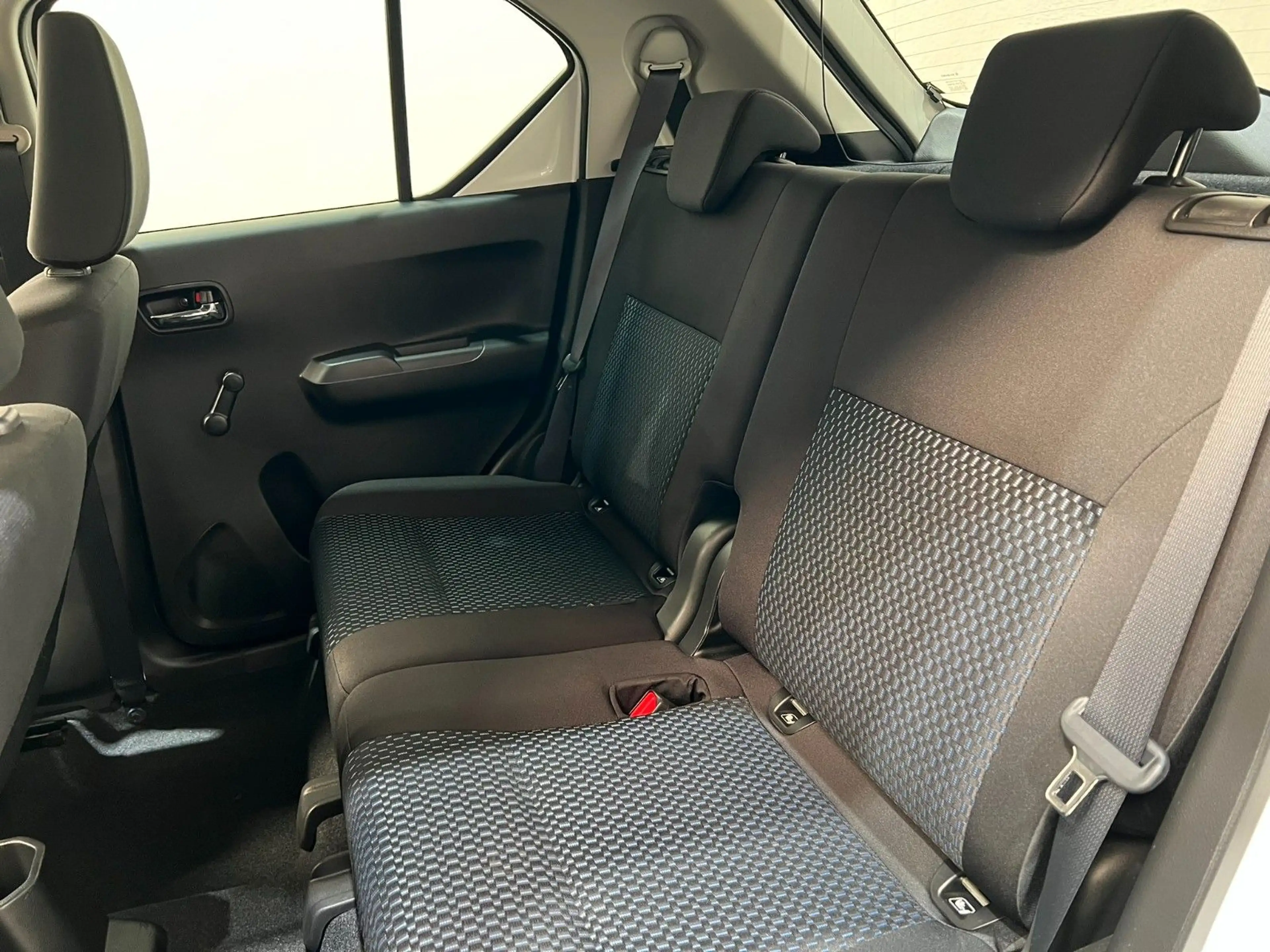 Suzuki Ignis 1.2 DUALJET HYBRID Comfort — photo 15
