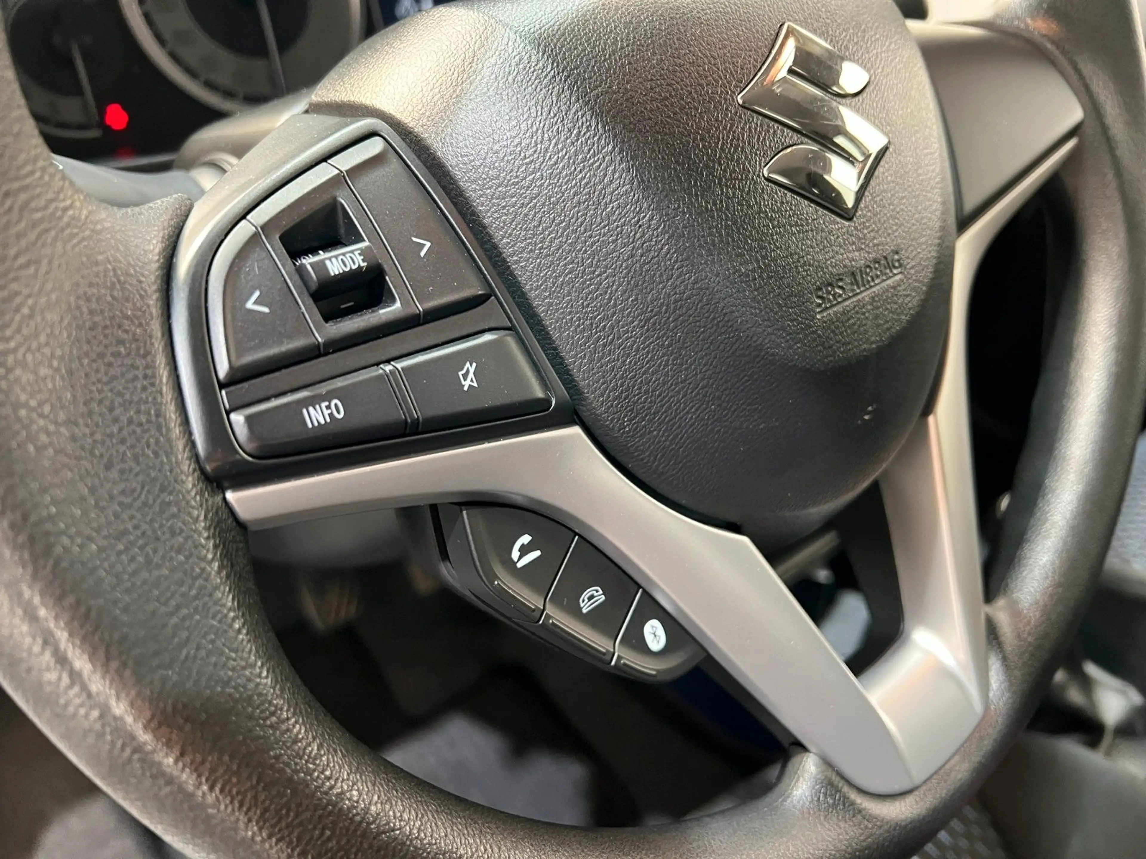 Suzuki Ignis 1.2 DUALJET HYBRID Comfort — photo 14