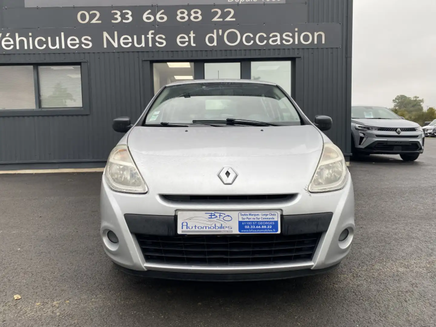 Renault Clio 1.5 DCI 70CH AUTHENTIQUE 5P Gris - 2