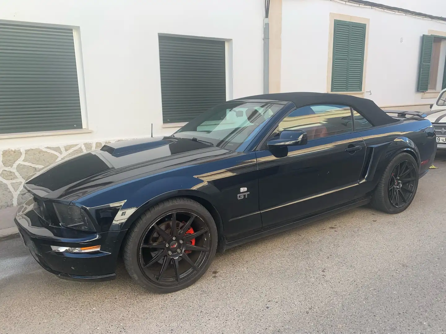 Ford Mustang GT Convertible V8 4.6L Negro - 1