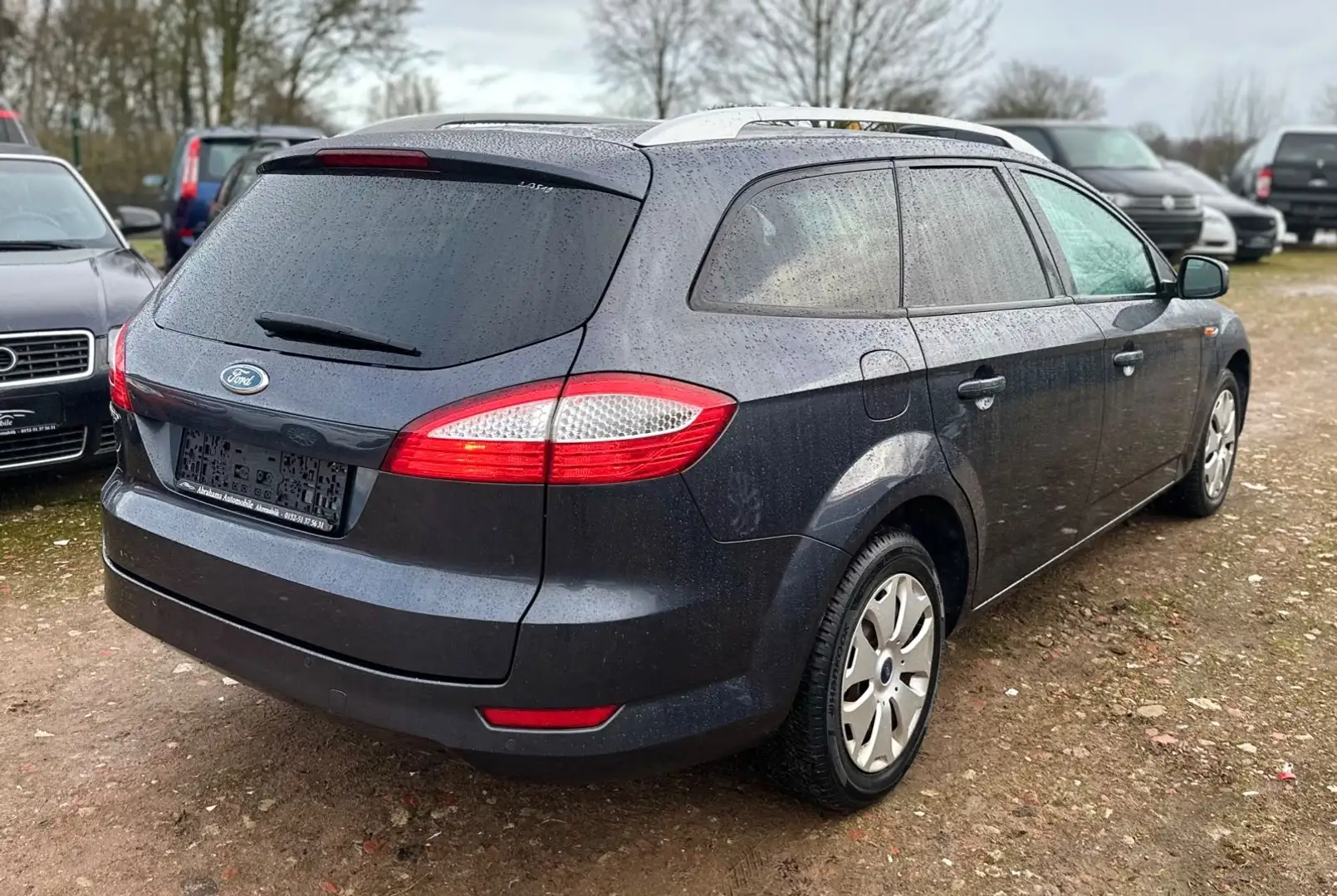 Ford Mondeo Turnier Trend Grau - 2