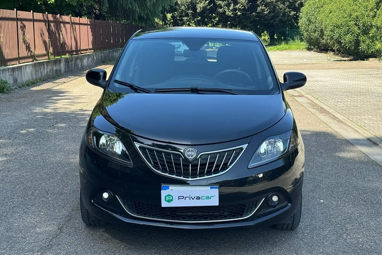 Lancia Ypsilon Ypsilon 1.0 FireFly 5 porte S&S Hybrid Ecochic Gol Noir - 2