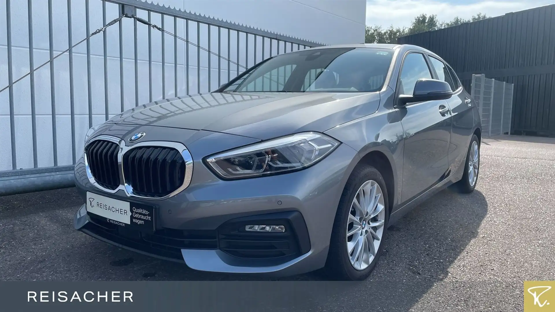 BMW 118 i Advantage LCProf LED Lordose Tempomat Grau - 1
