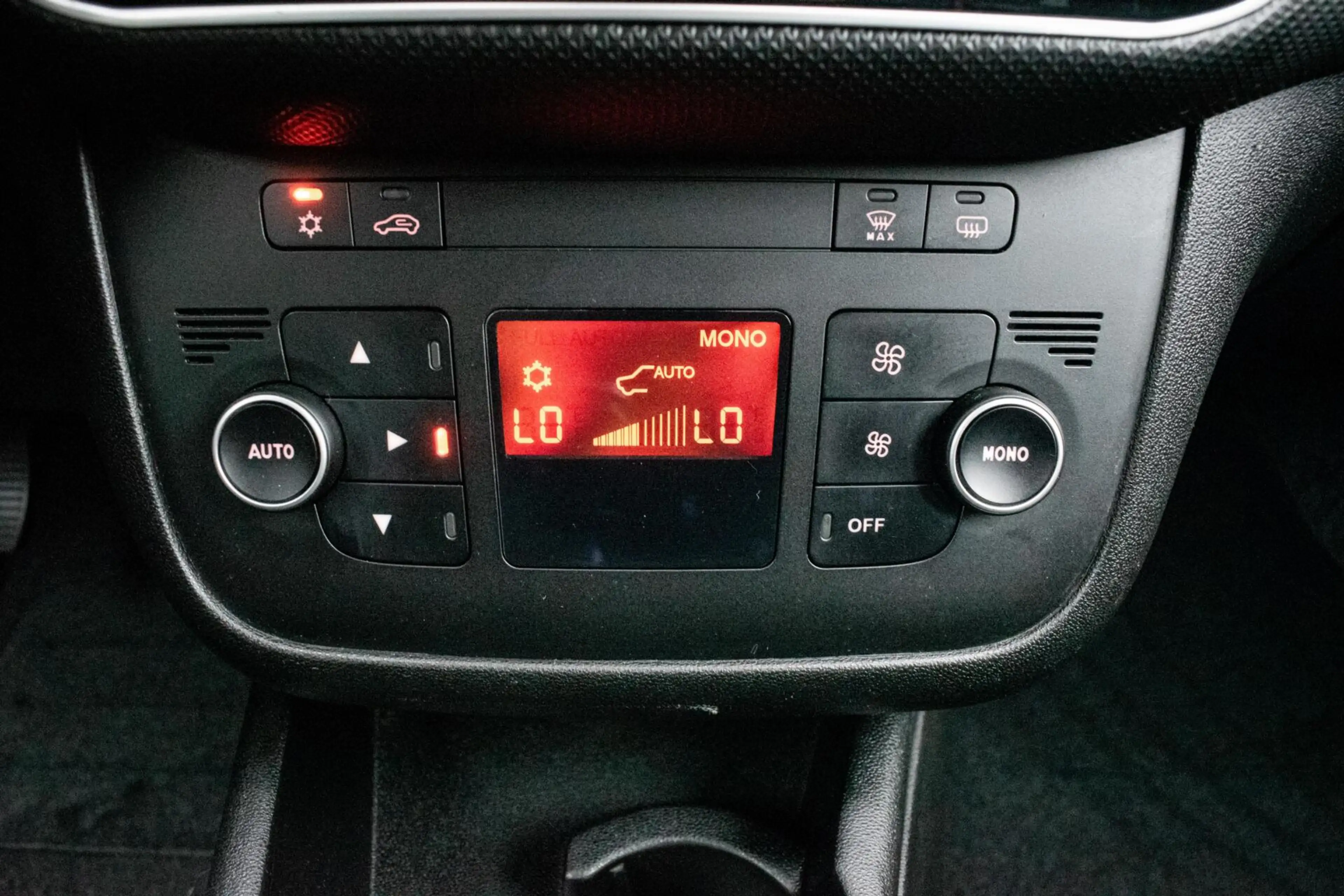 Fiat Punto Evo 0.9 TwinAir Sempre |TREKHAAK|PDC|CLIMATE|CRUISE|DA — photo 13