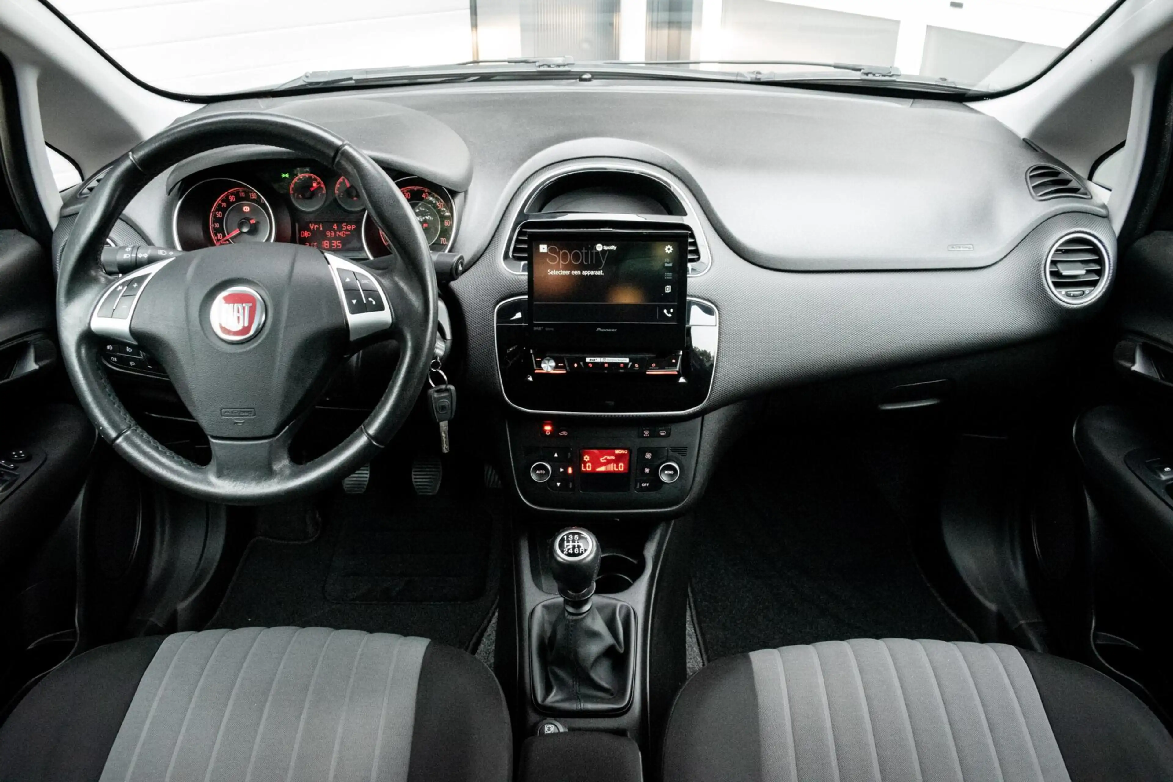 Fiat Punto Evo 0.9 TwinAir Sempre |TREKHAAK|PDC|CLIMATE|CRUISE|DA — photo 3