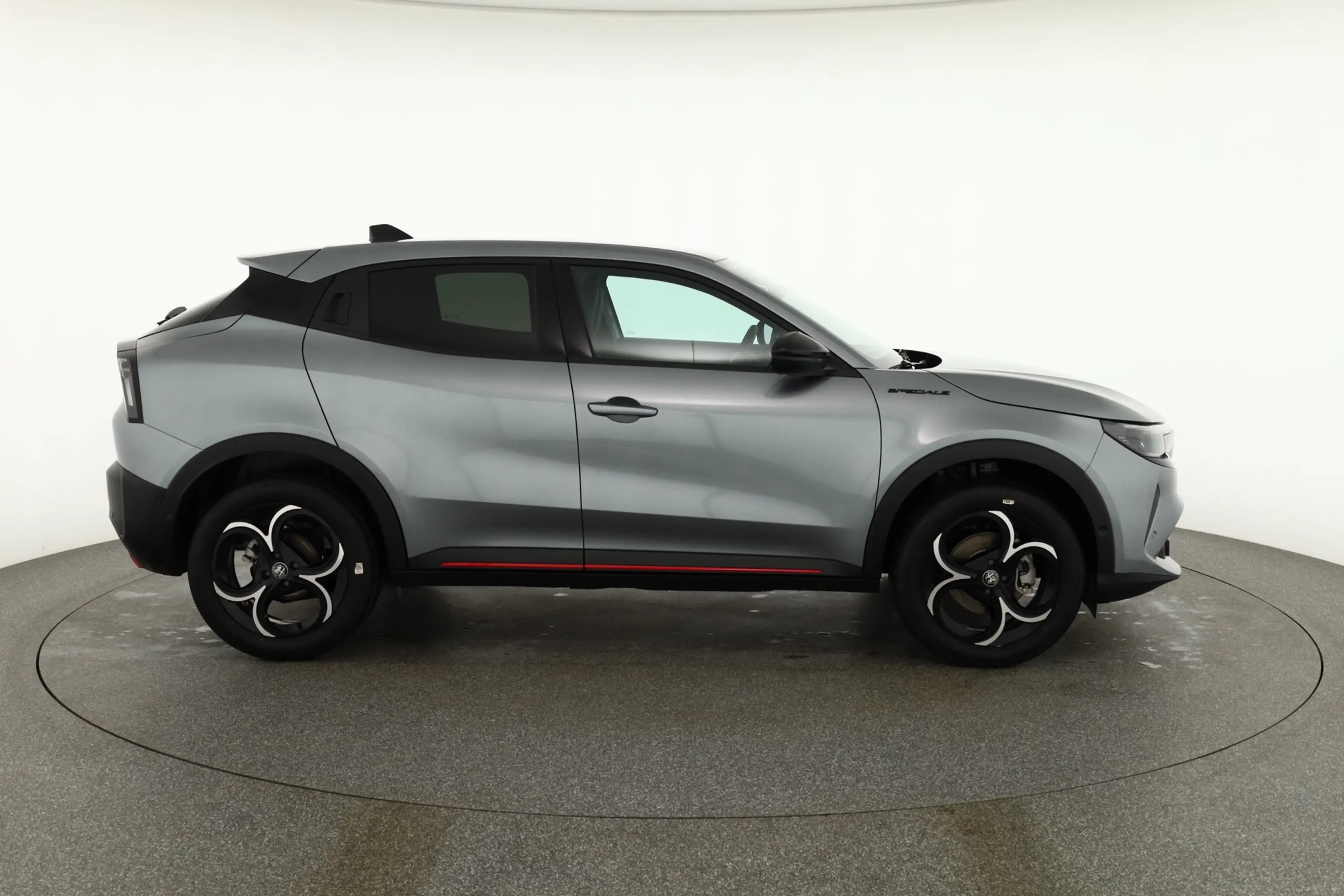 Alfa Romeo Junior Ibrida Speciale 1.2 VGT LED ACC Navi — photo 6