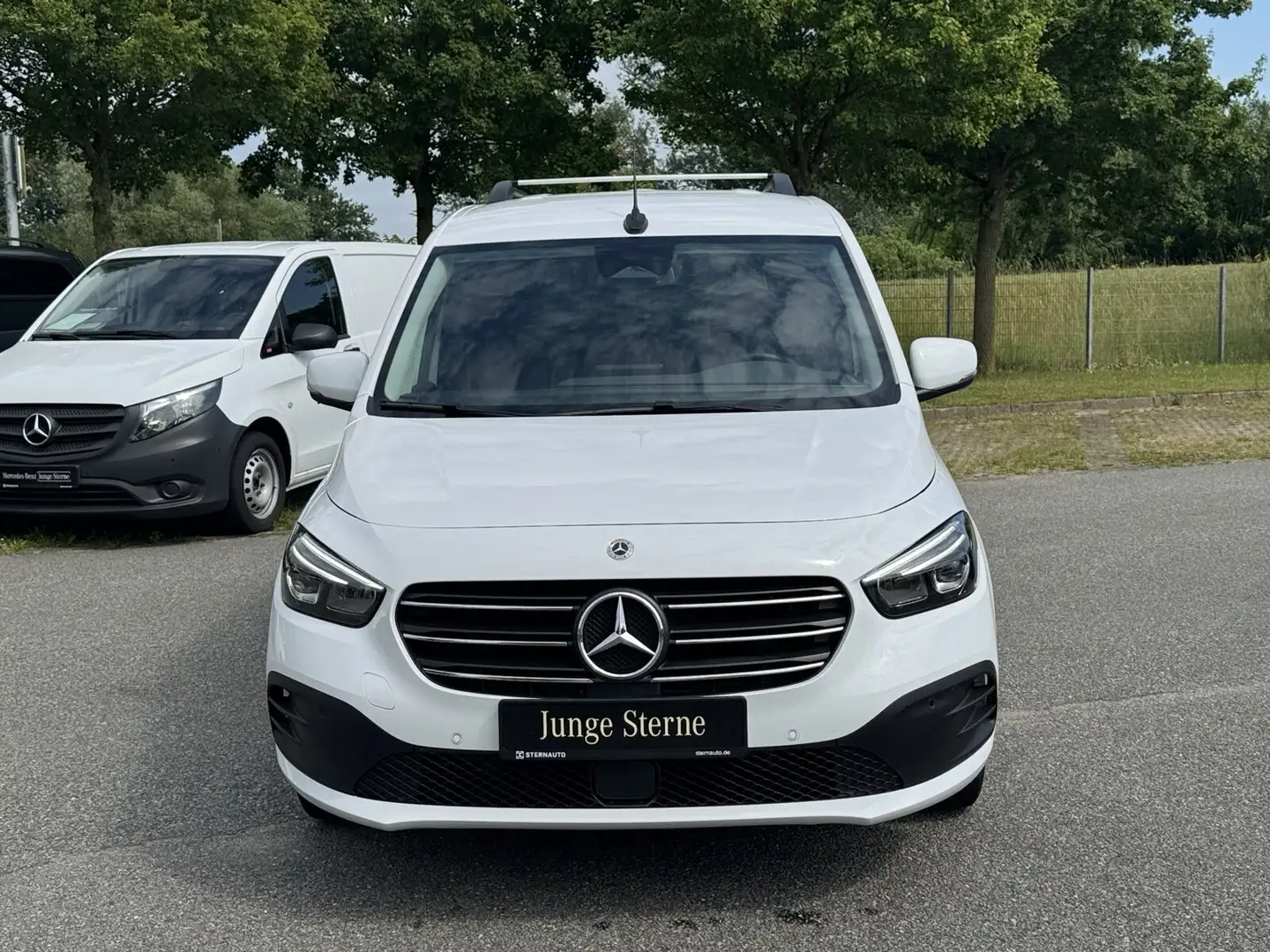 Mercedes-Benz T 180 d PROGRESSIVE Standard  Edition Progressive Weiß - 2