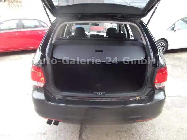 Volkswagen Golf view 9