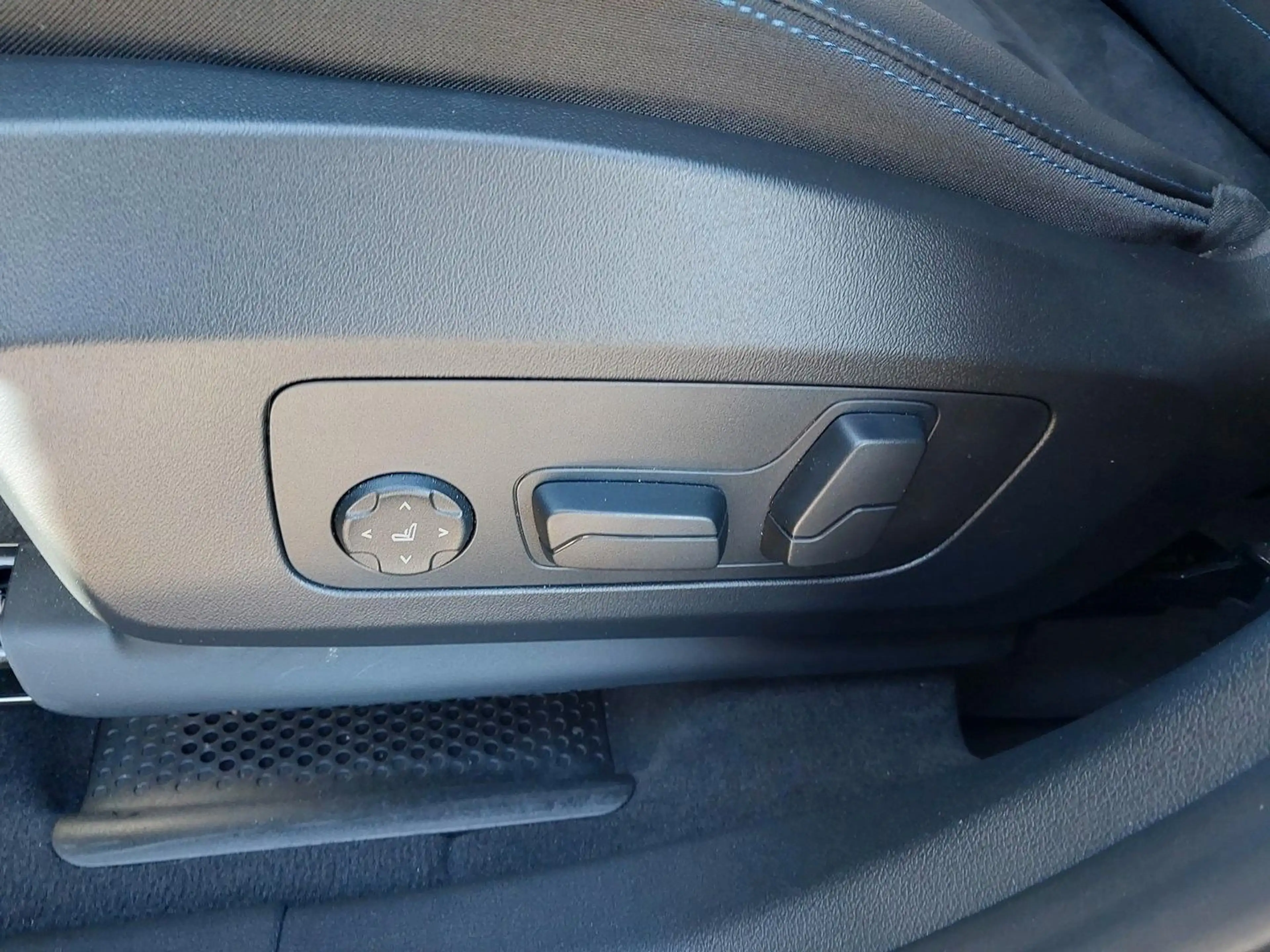 BMW 220 d AT M Sport H&K HUD ACC 2ZK ACC Memory — photo 8