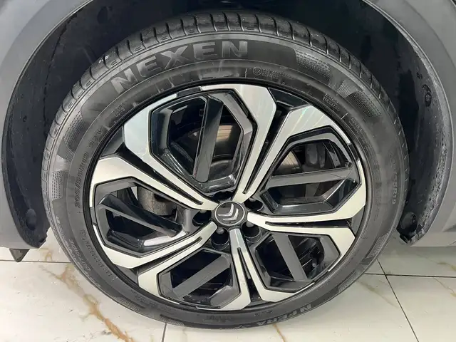 Citroen C5 X view 8