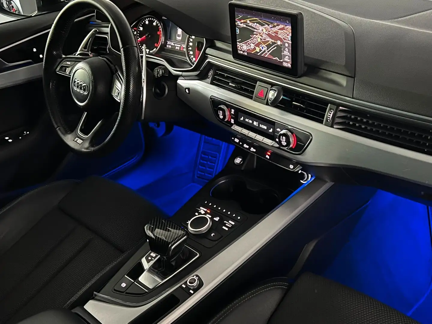 Audi A4 Avant 2.0 TDI Sport S-LINE/3-ZONEN/NAVI PLUS Gris - 2