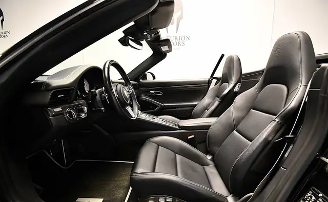 Porsche 991 view 14