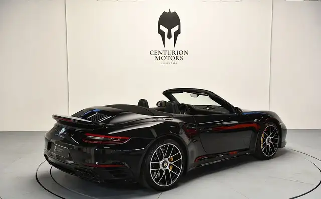 Porsche 991 view 4