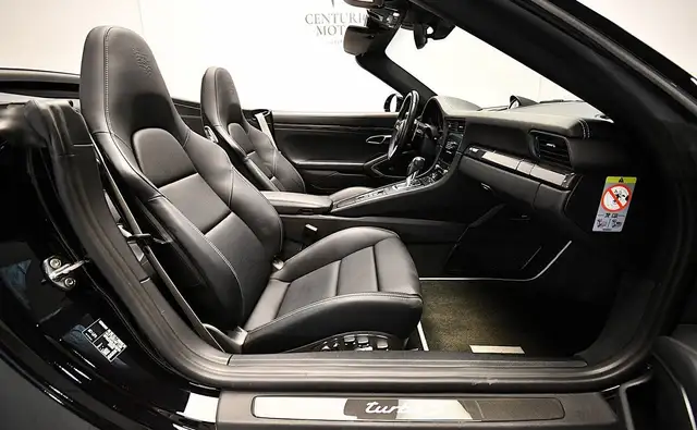 Porsche 991 view 9