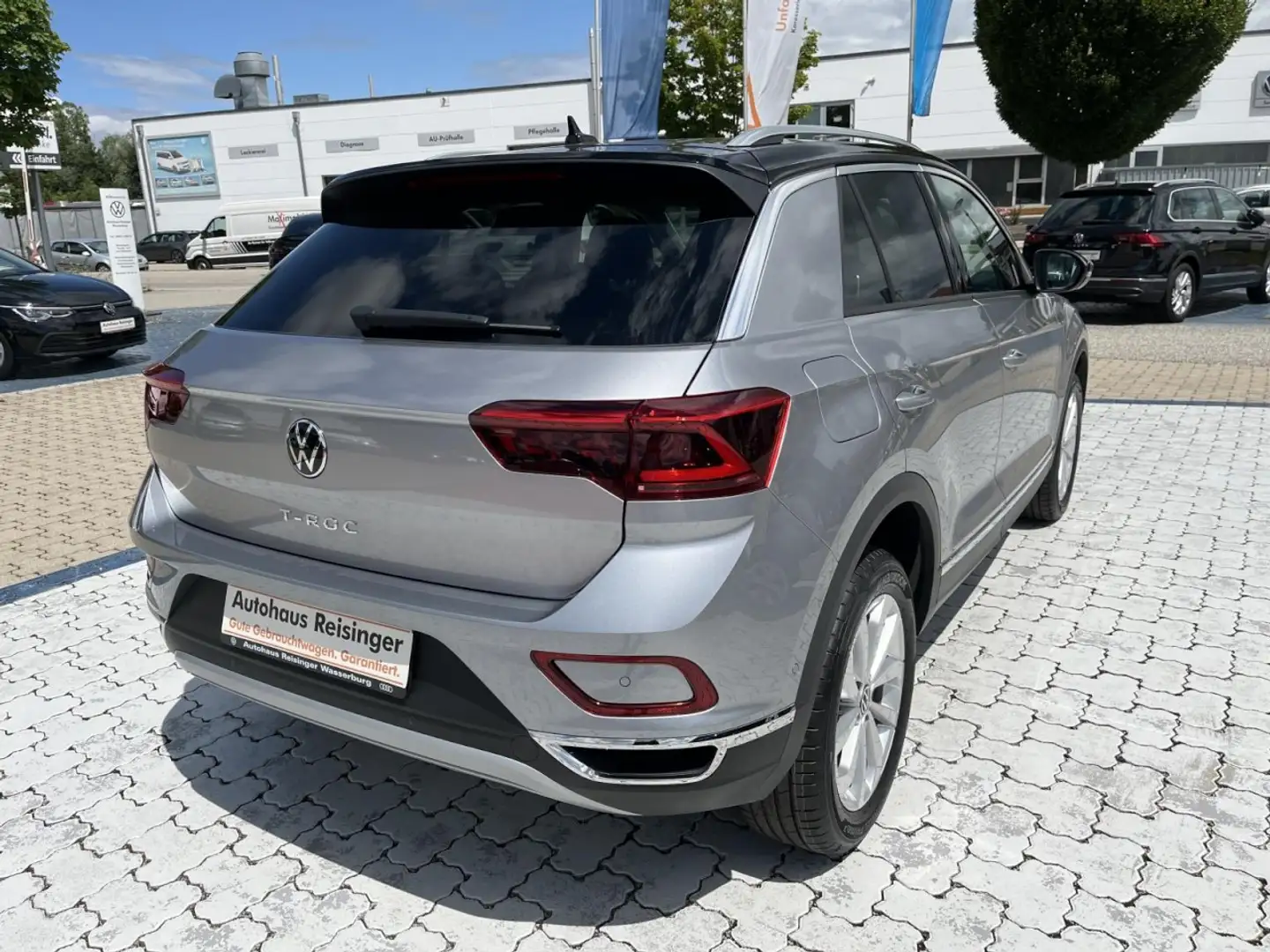 Volkswagen T-Roc 1.5 l TSI Style DSG (AHK,R-Kamera,App,ACC) Klima Schwarz - 2