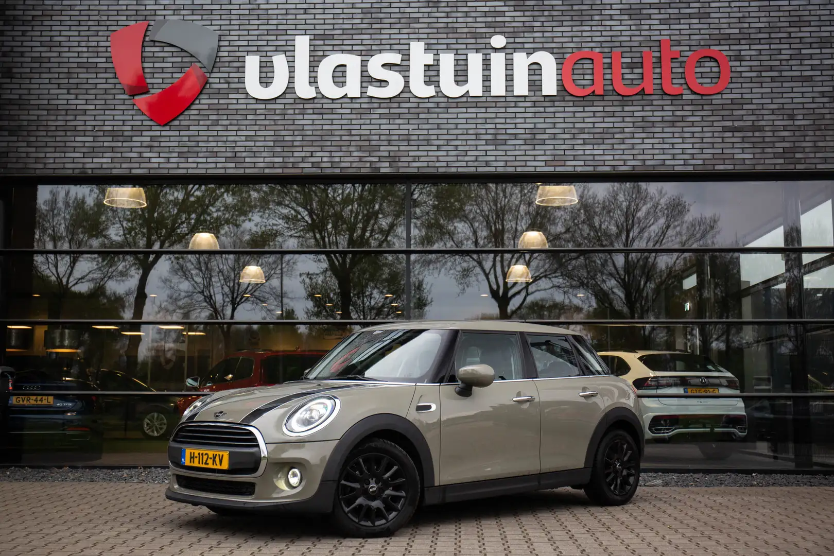 MINI One Mini 1.5 Business Edition , Carplay, Cruise contro Grijs - 1
