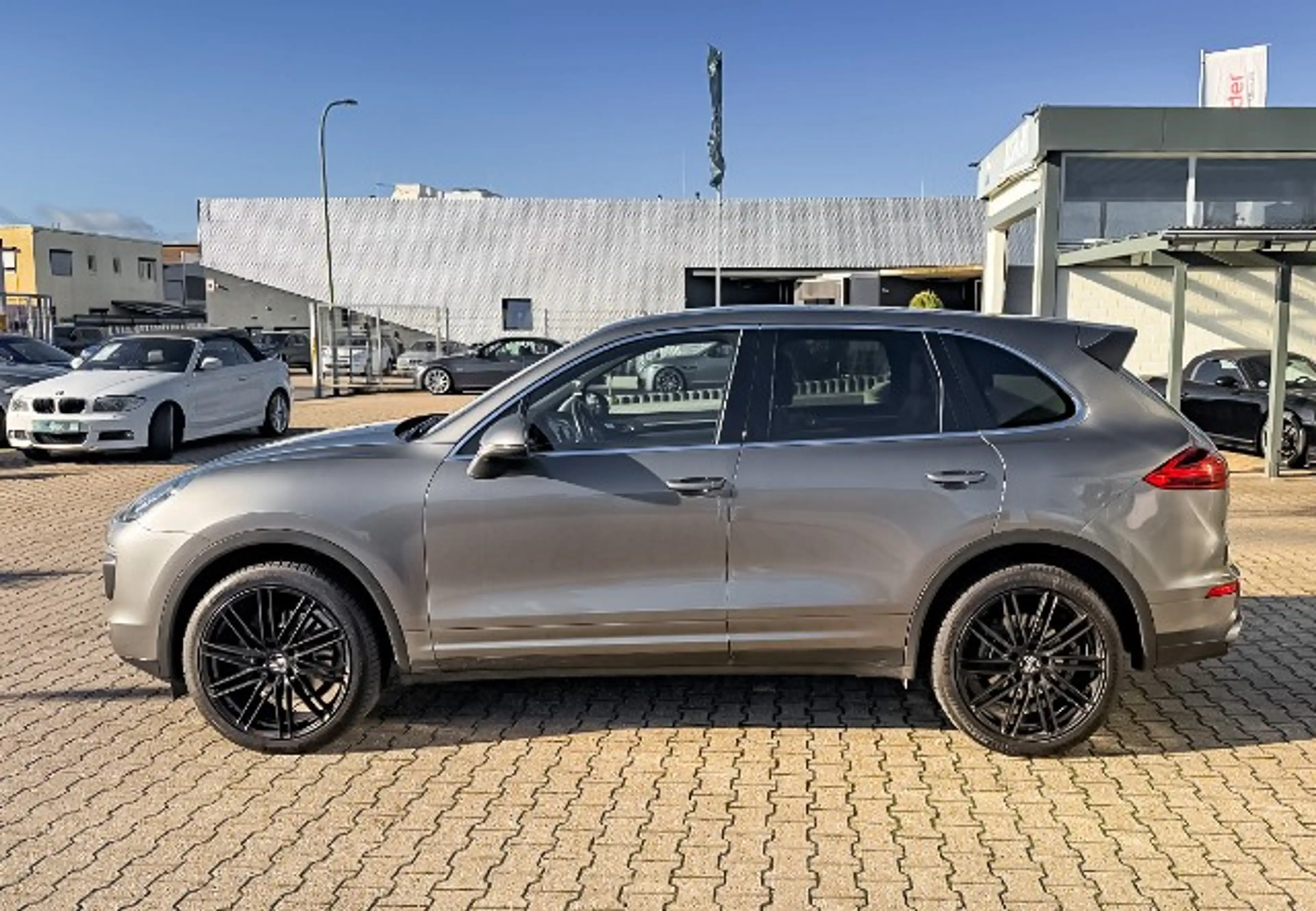 Porsche Cayenne Pano SHZ Navi CarPlay Scheckheft 21 Zoll — photo 7