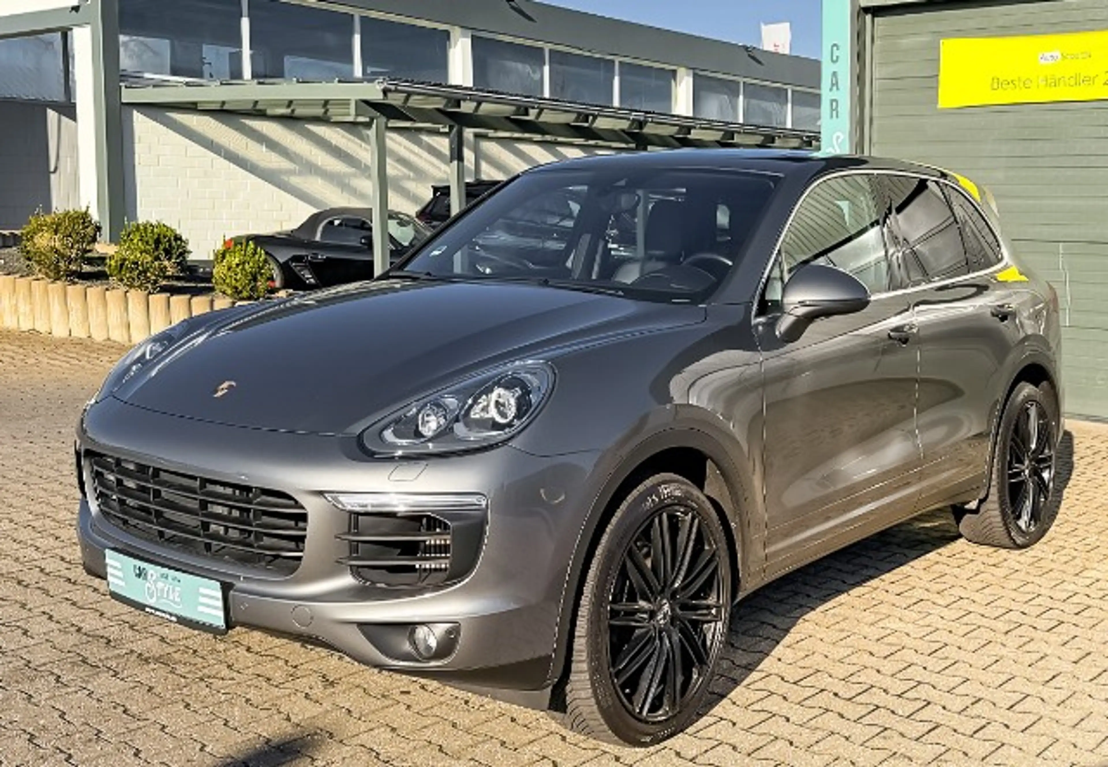 Porsche Cayenne Pano SHZ Navi CarPlay Scheckheft 21 Zoll