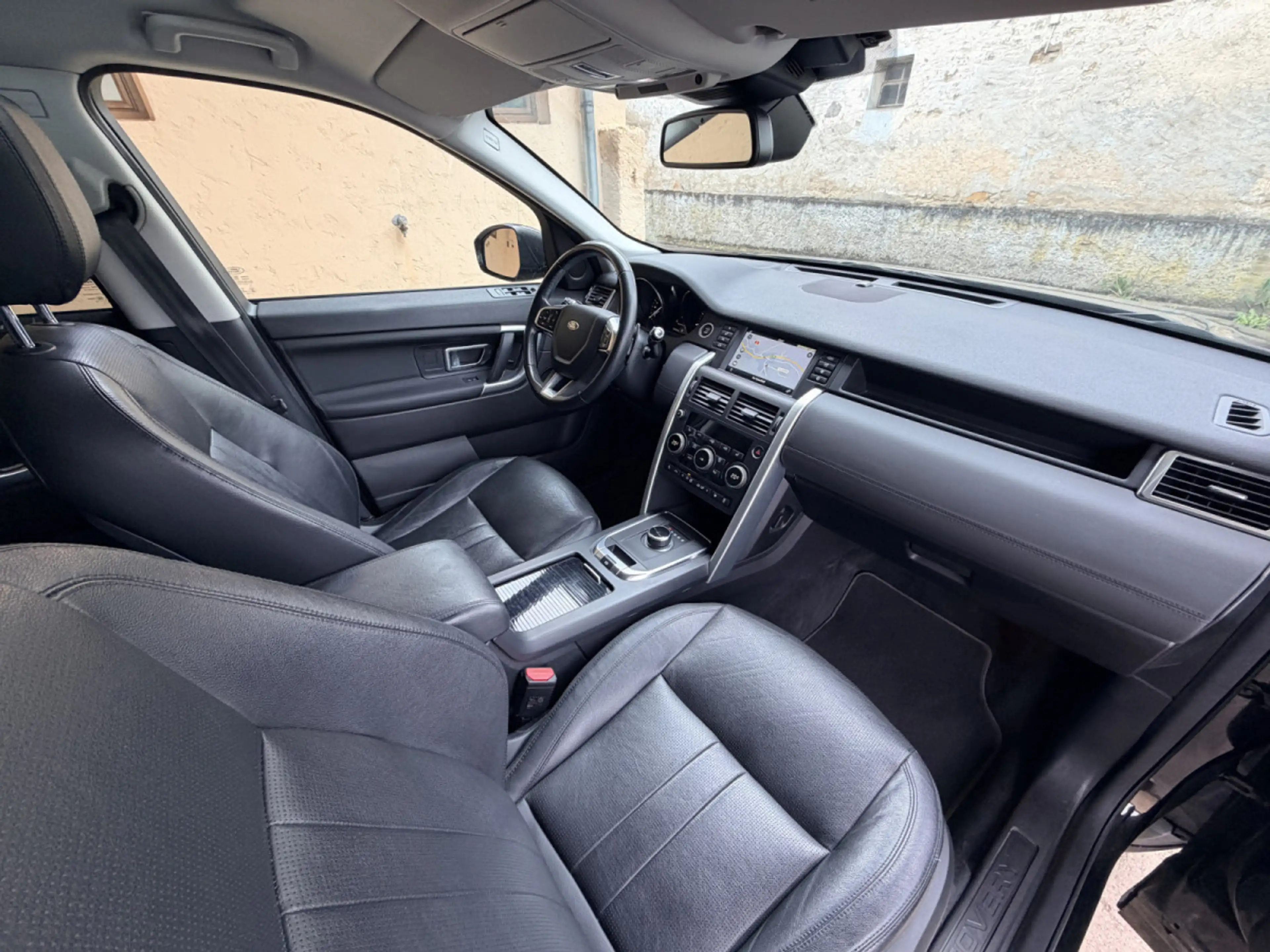 Land Rover Discovery Sport Si4 240 HSE Automatique Panorama 7 places 241cv — photo 6